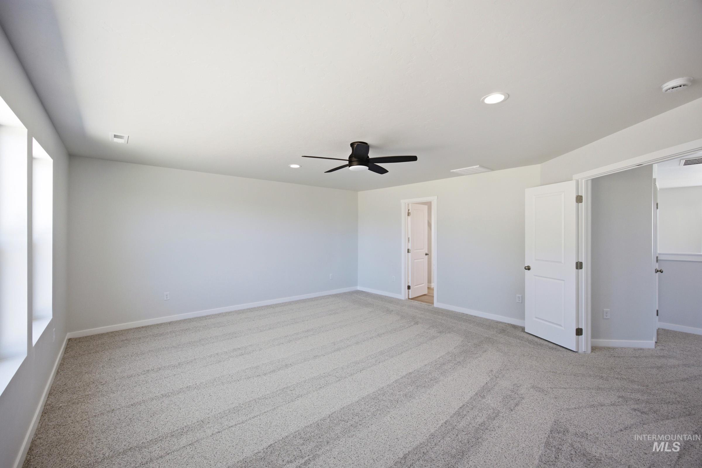 1075 Coffee Pond Ave Property Photo 27