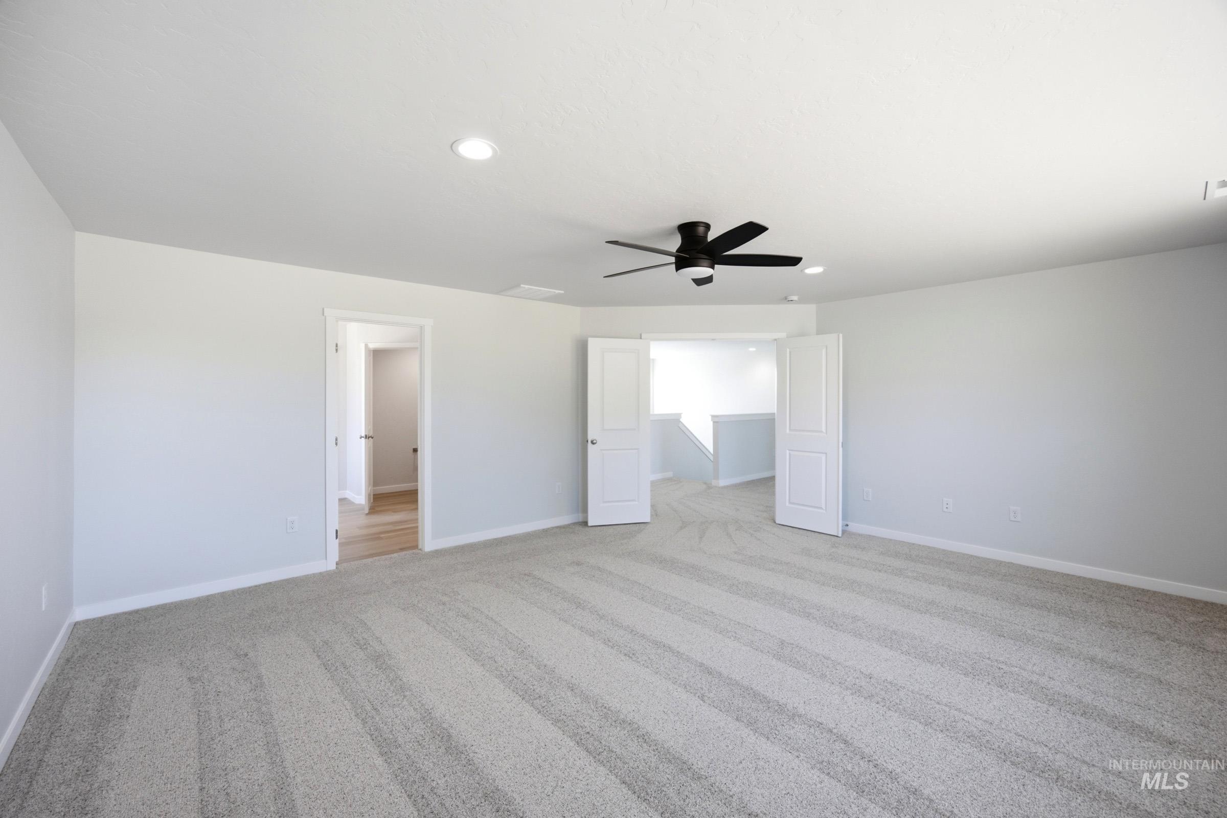 1075 Coffee Pond Ave Property Photo 28