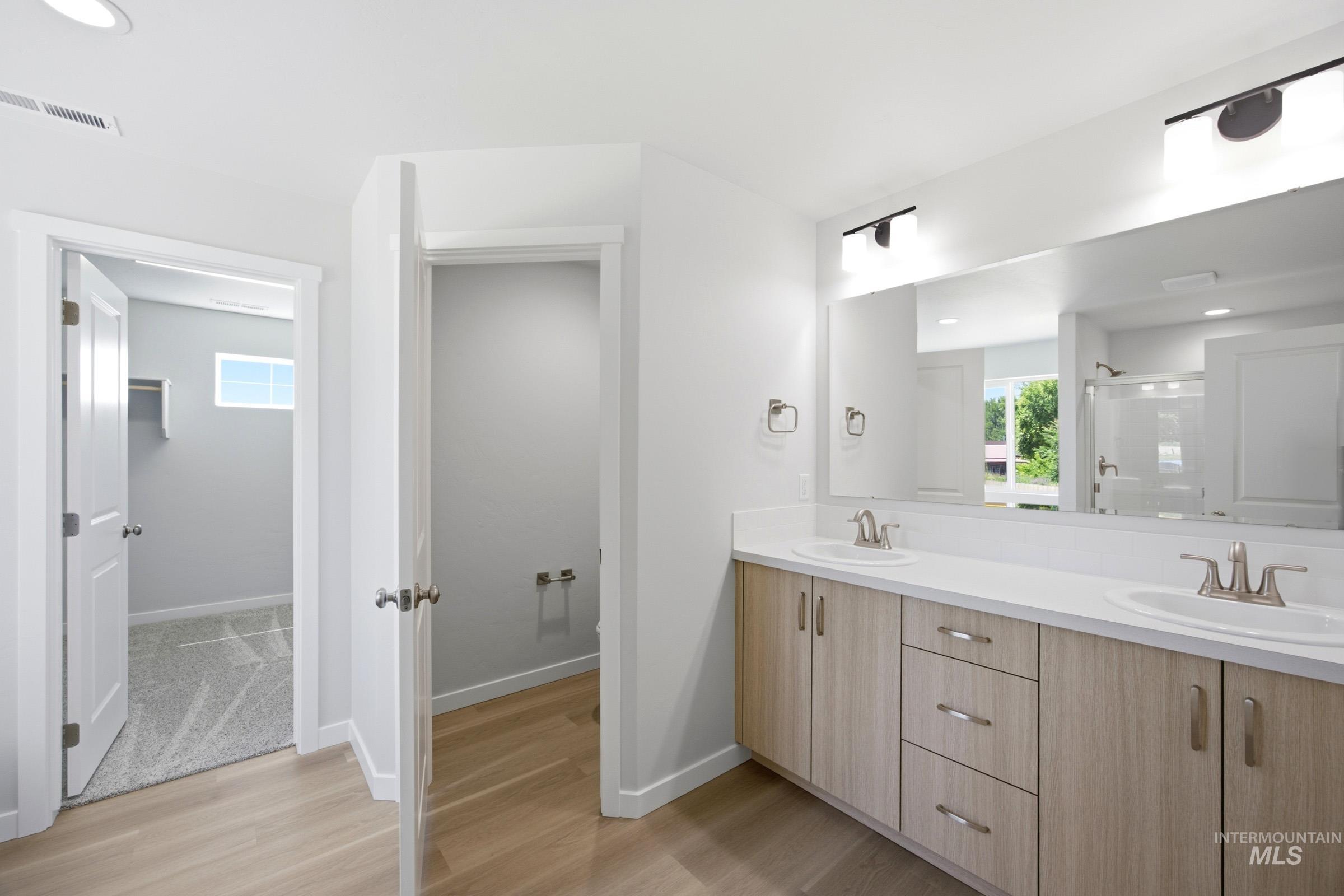 1075 Coffee Pond Ave Property Photo 29
