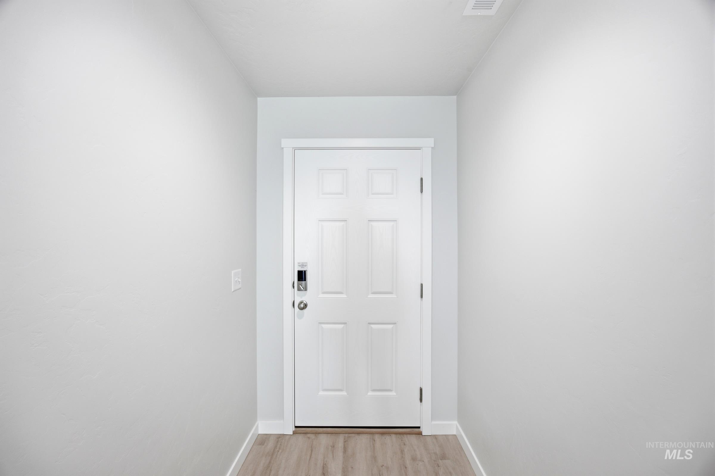 1360 Sunday River St Property Photo 2