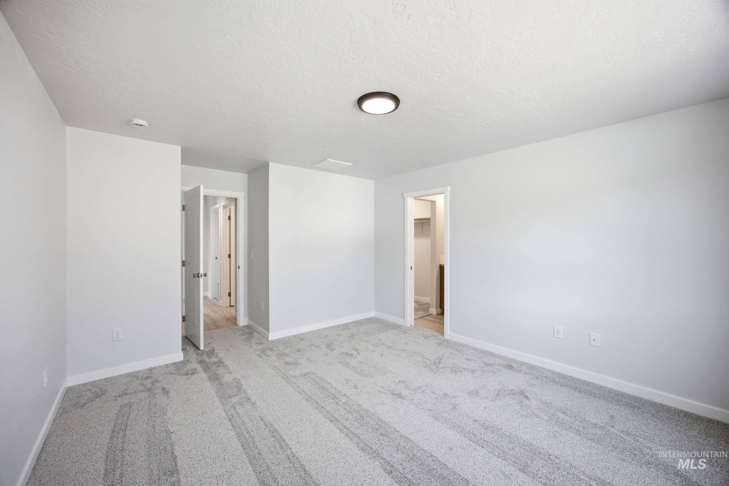 1360 Sunday River St Property Photo 13