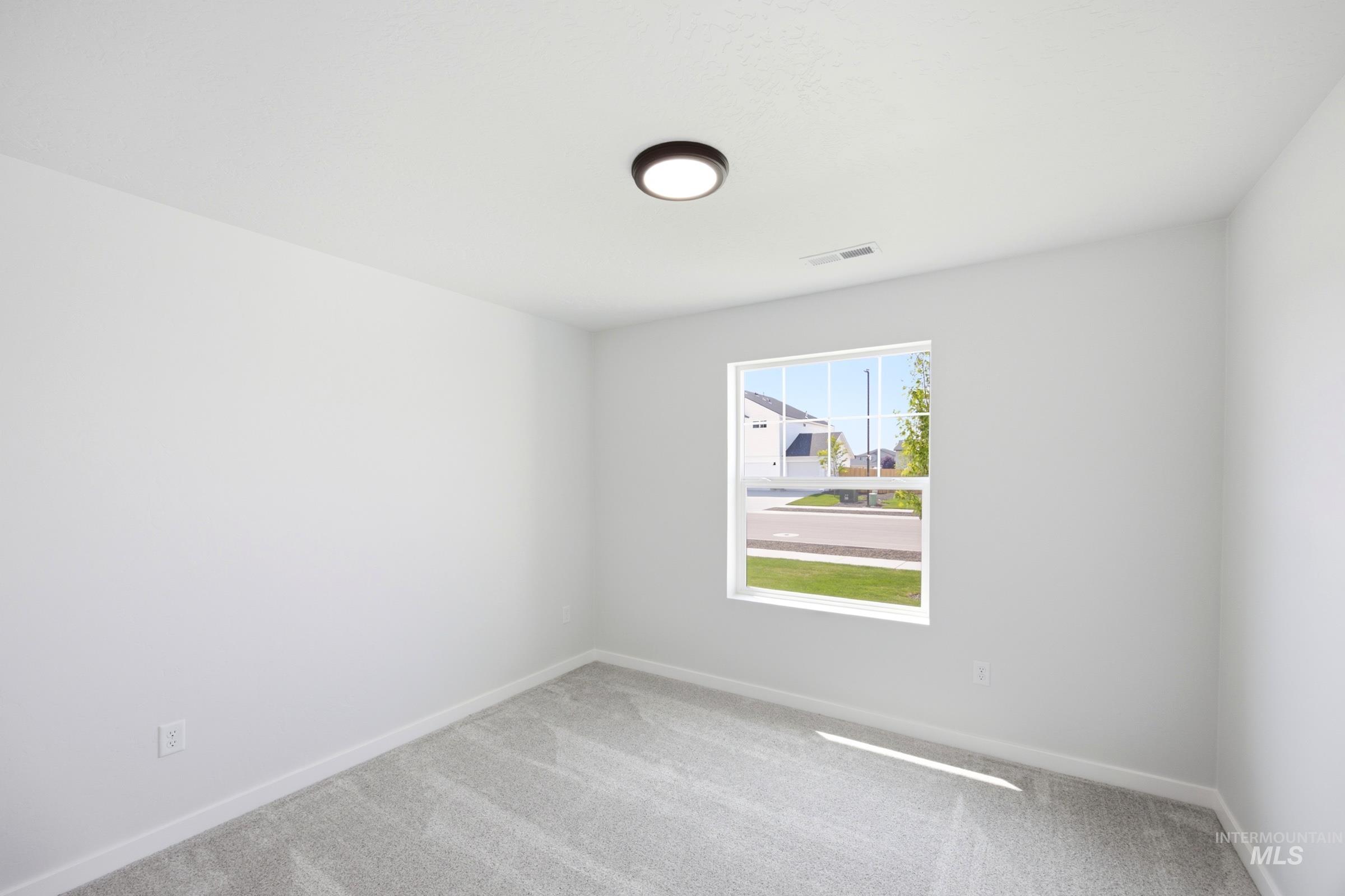 1360 Sunday River St Property Photo 18