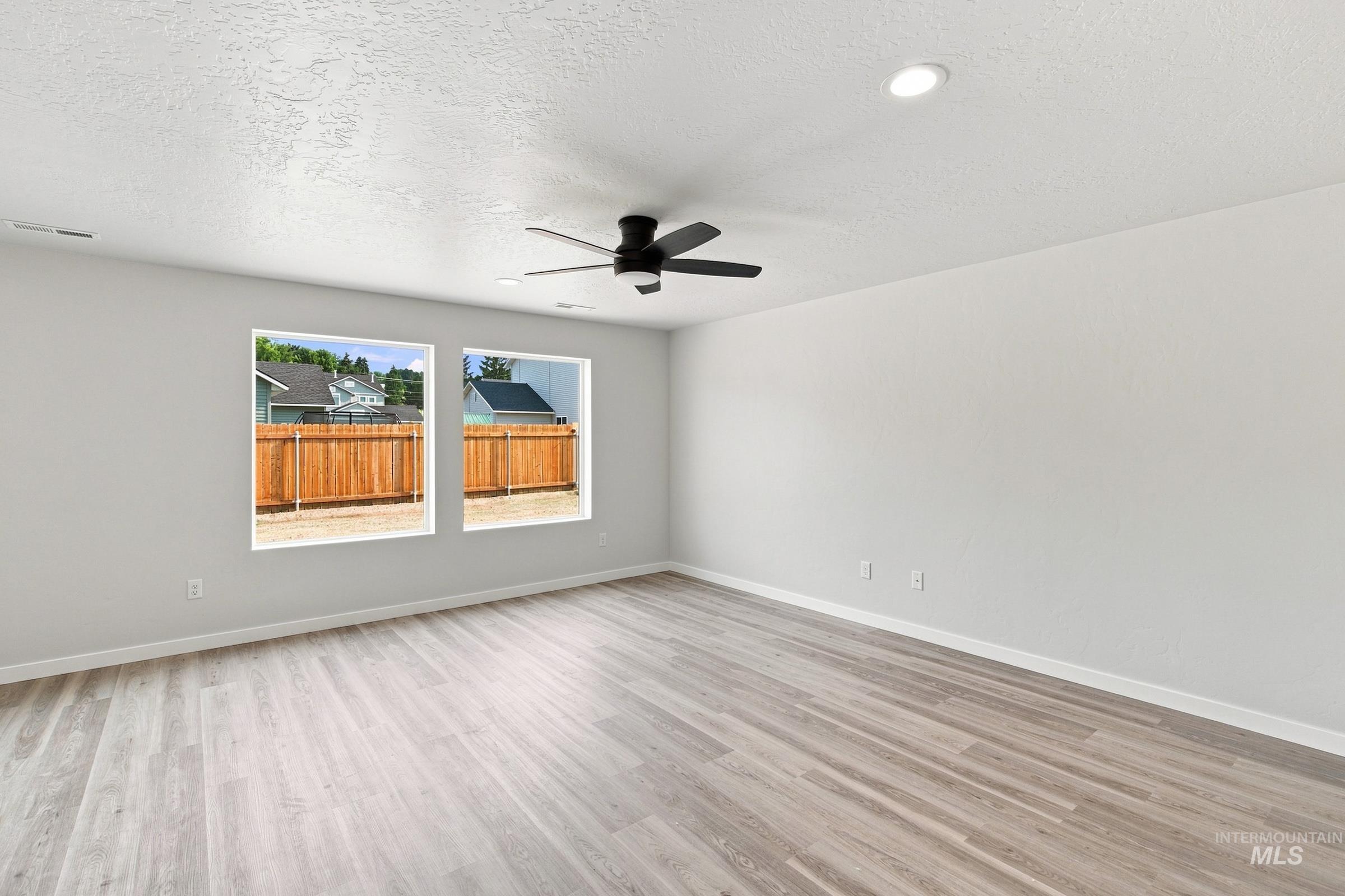 1452 Sunday River St Property Photo 7