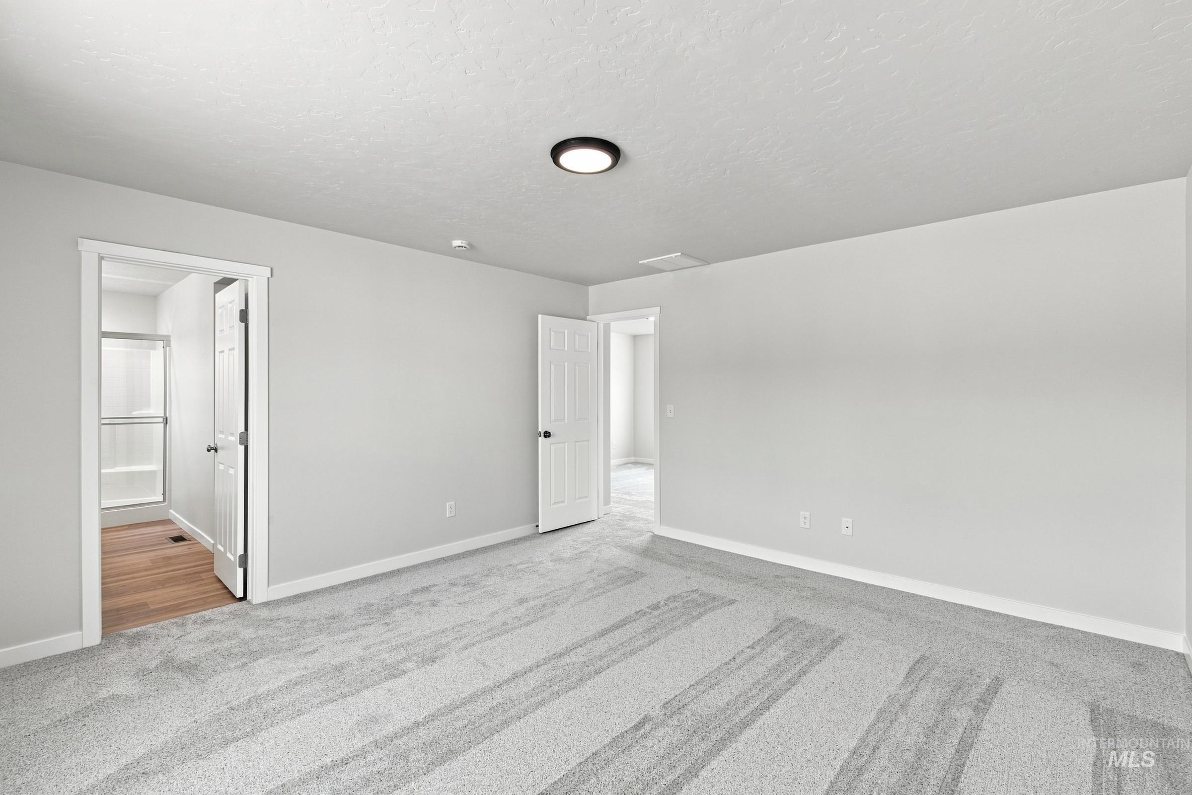 1530 Sunday River St Property Photo 15