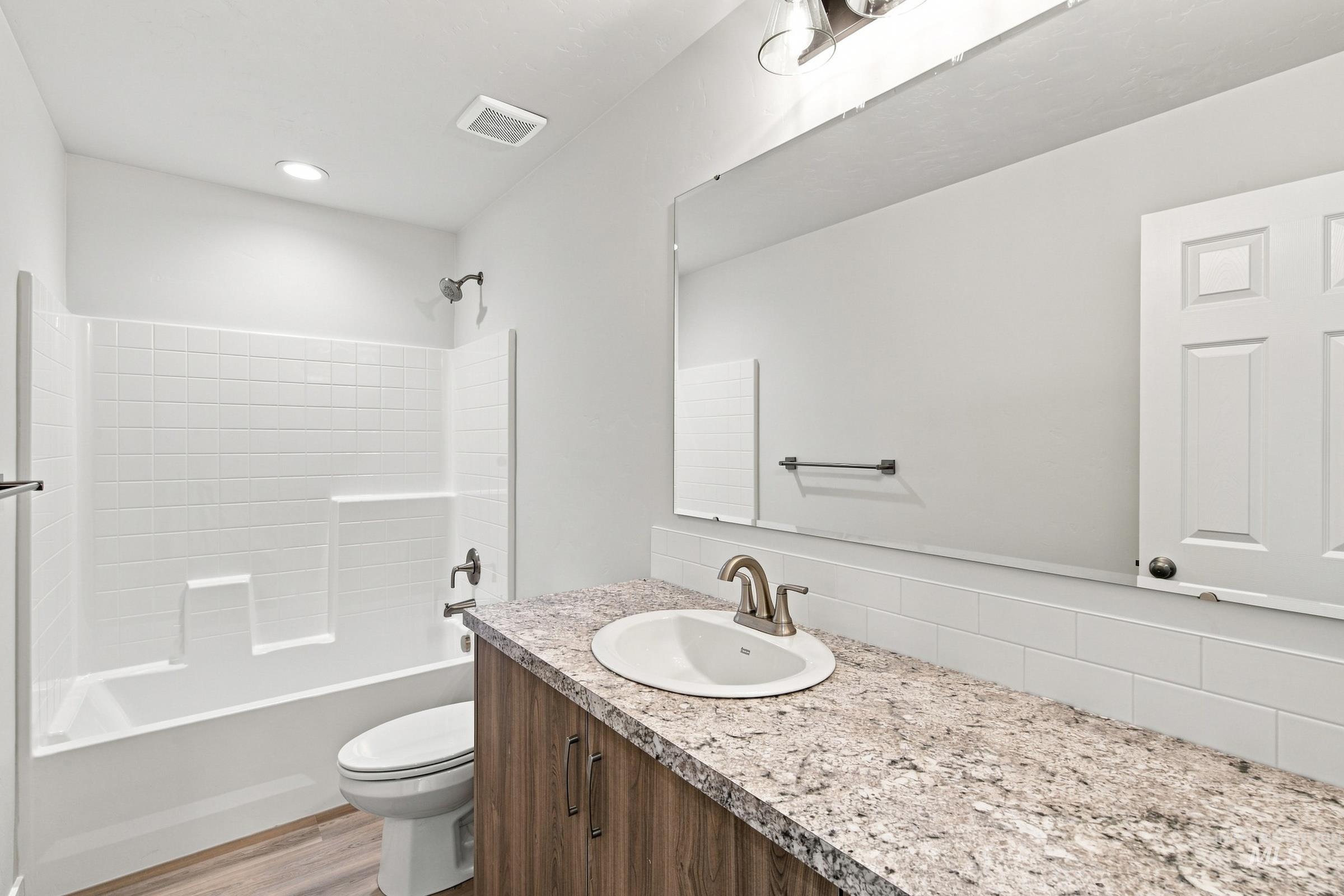 1530 Sunday River St Property Photo 22