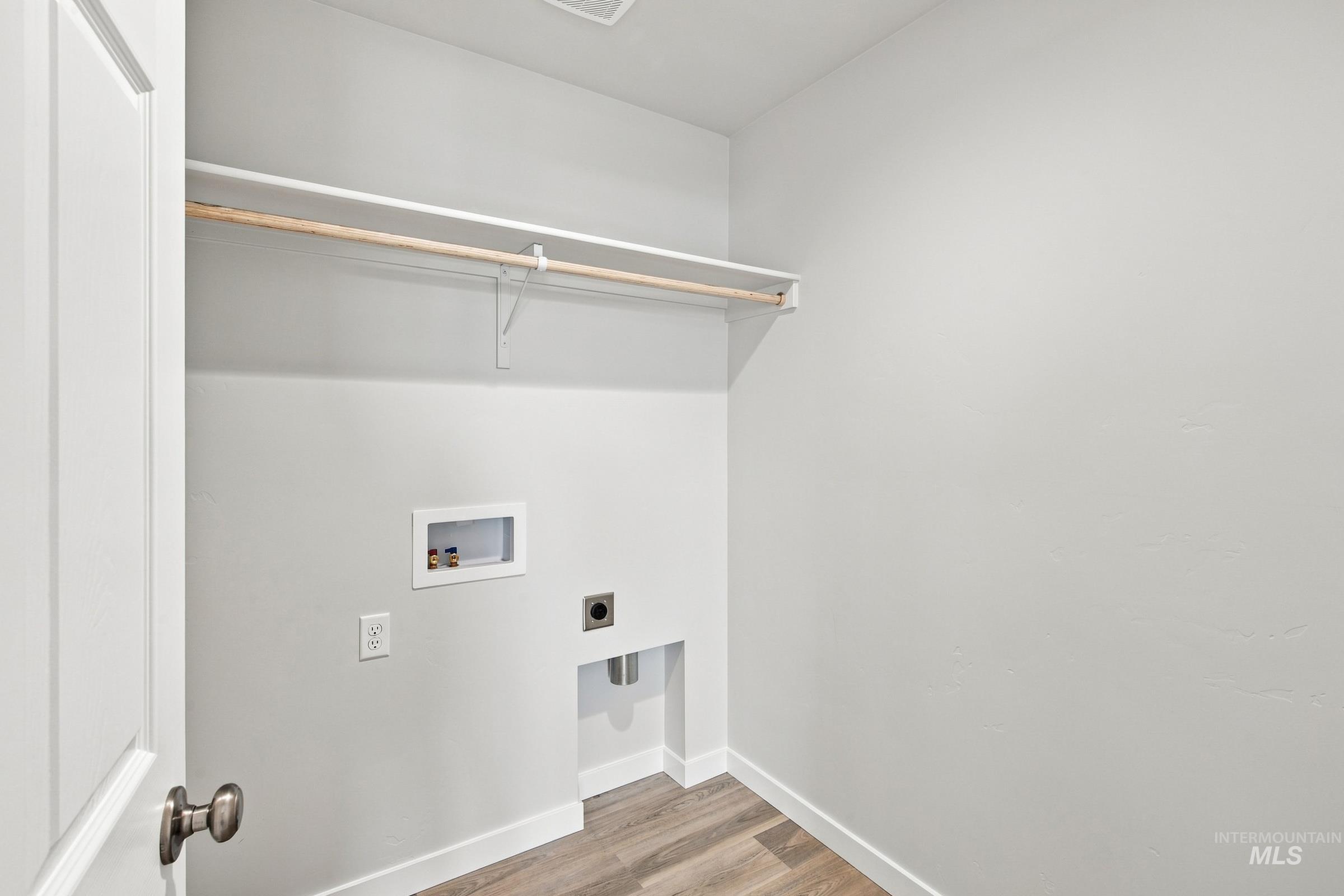 1530 Sunday River St Property Photo 23