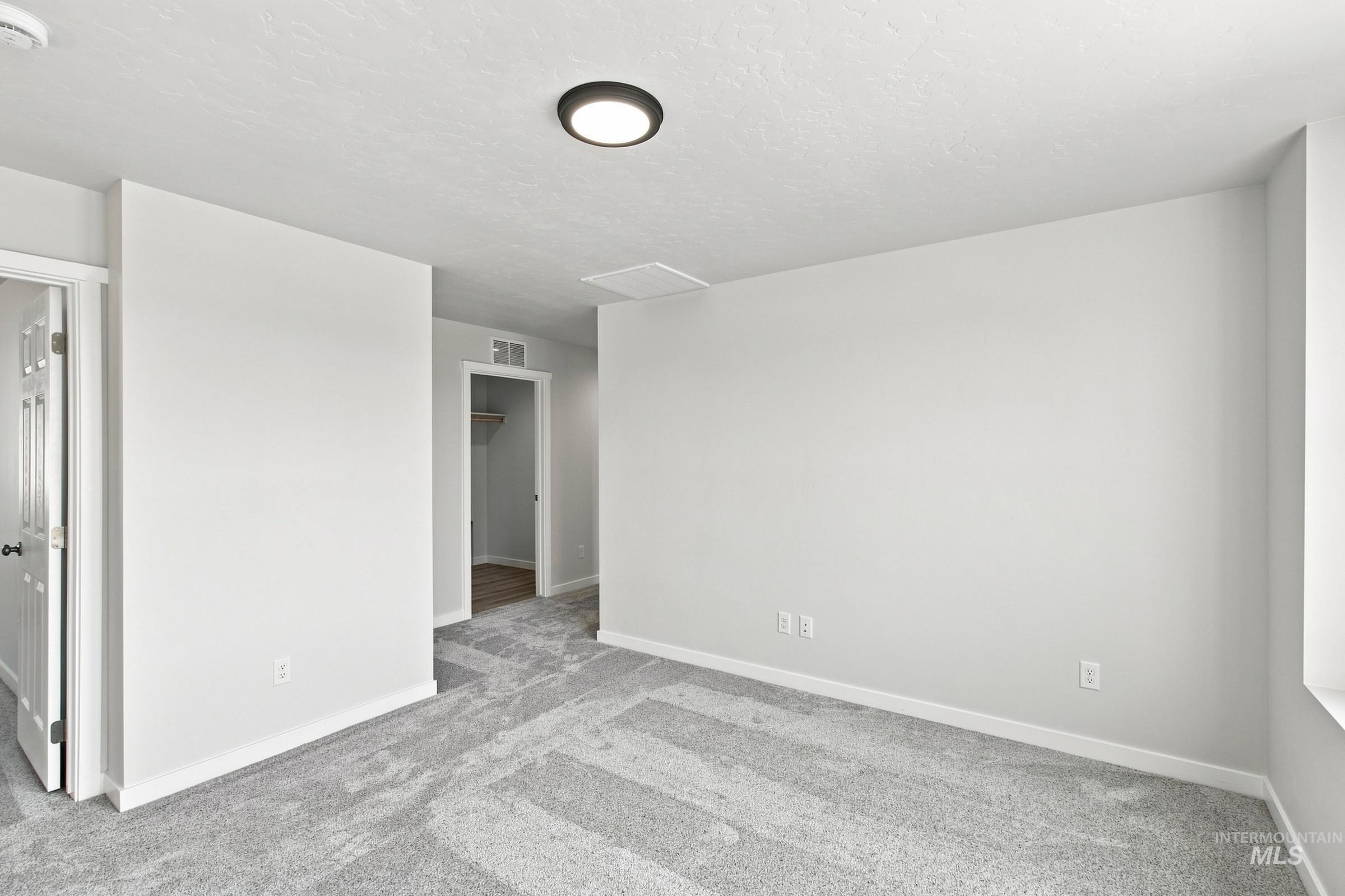 1530 Sunday River St Property Photo 25