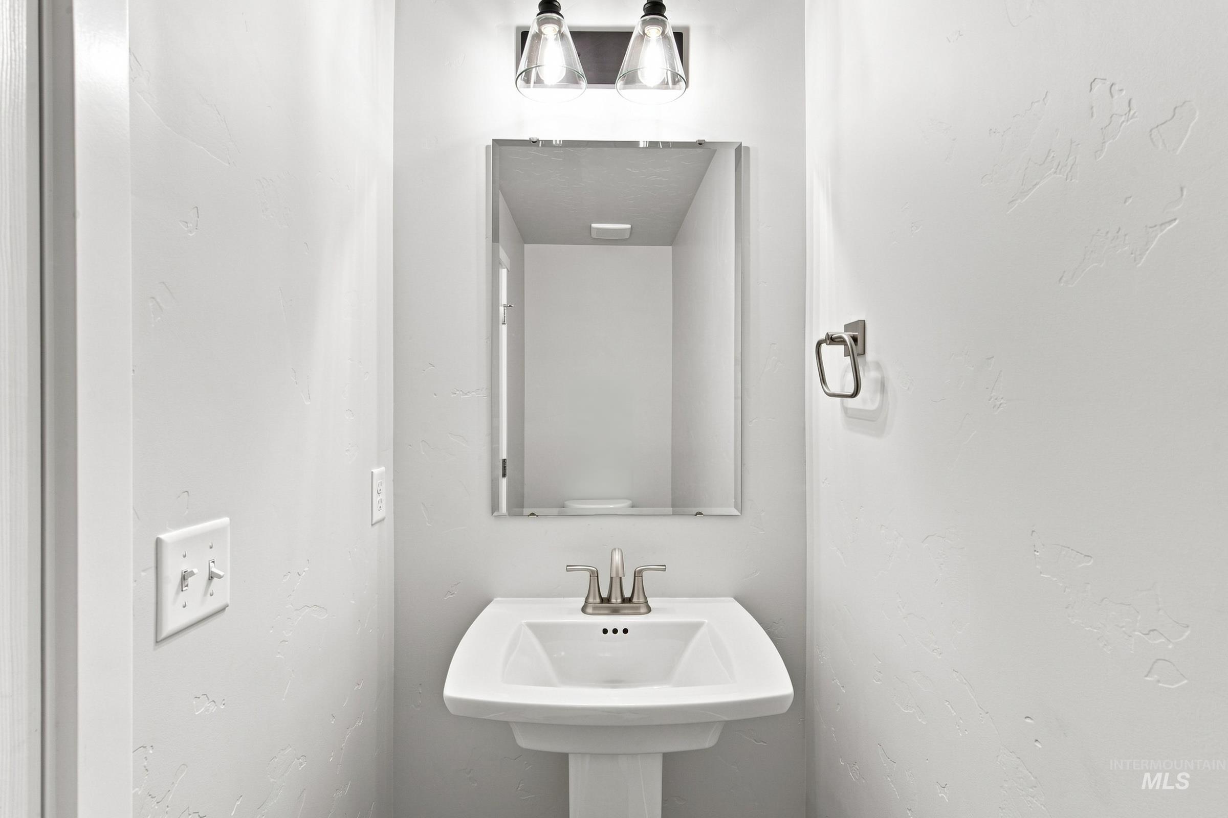 1530 Sunday River St Property Photo 28