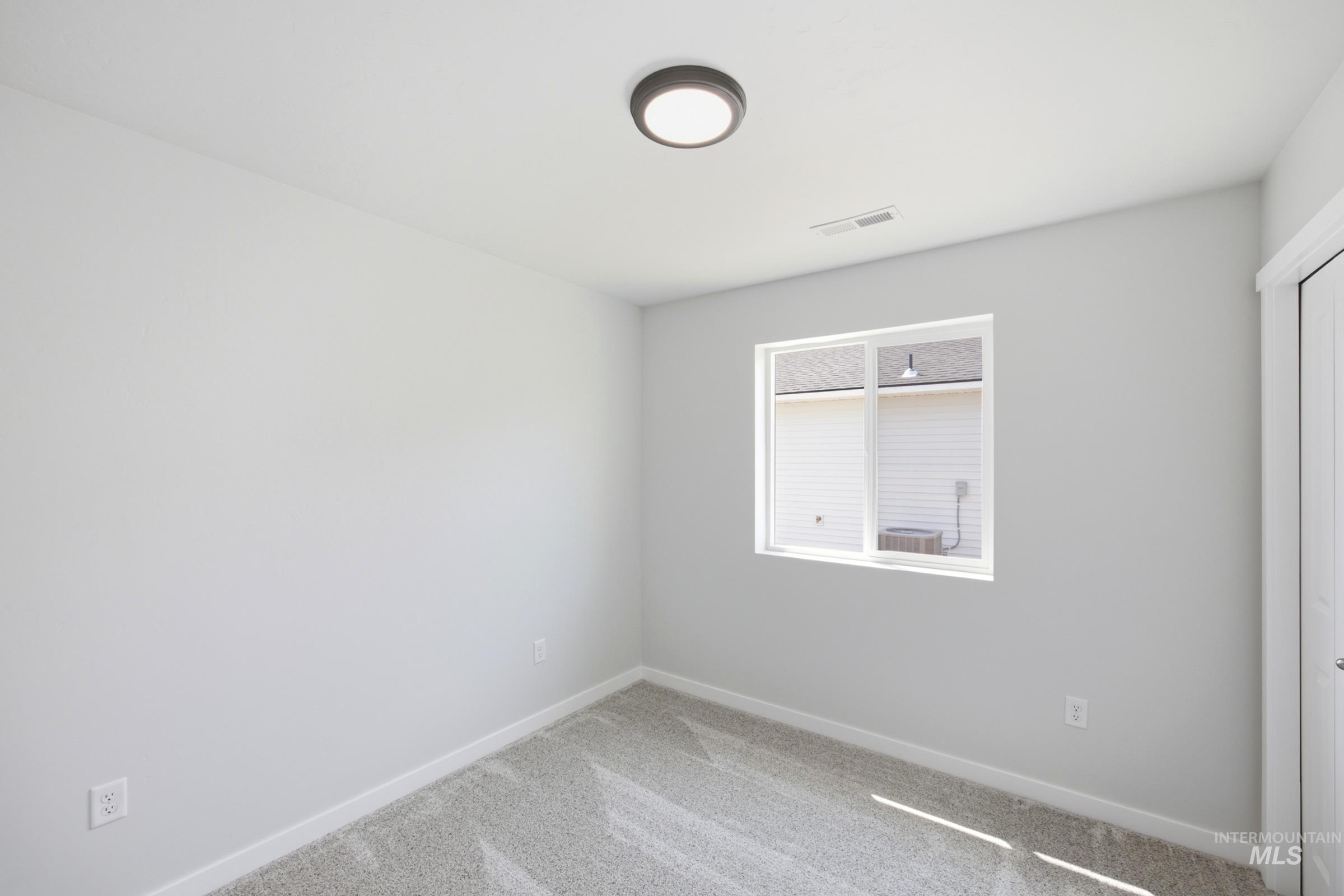 220 Benbrook Ave Property Photo 13