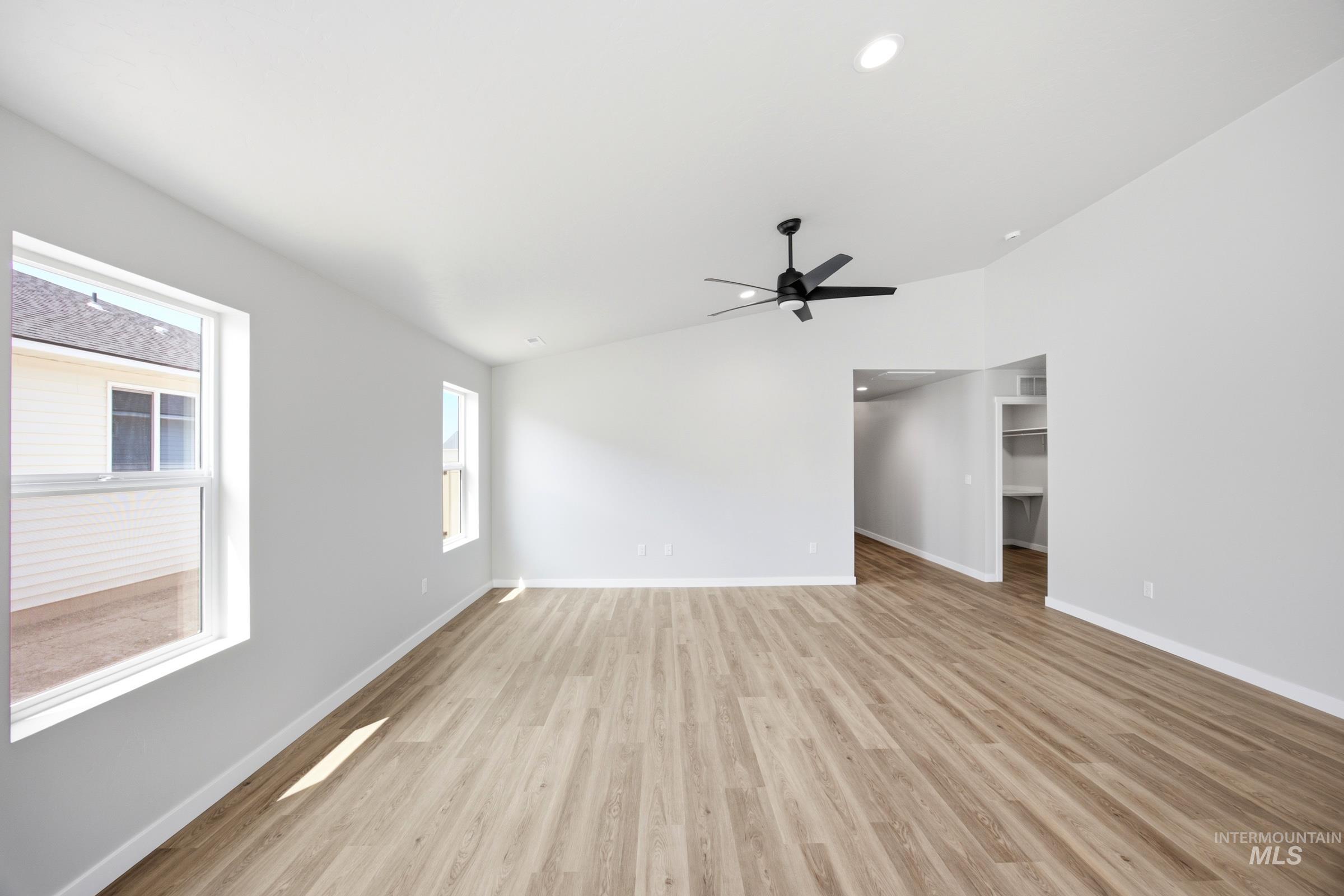 216 Benbrook Ave Property Photo 6