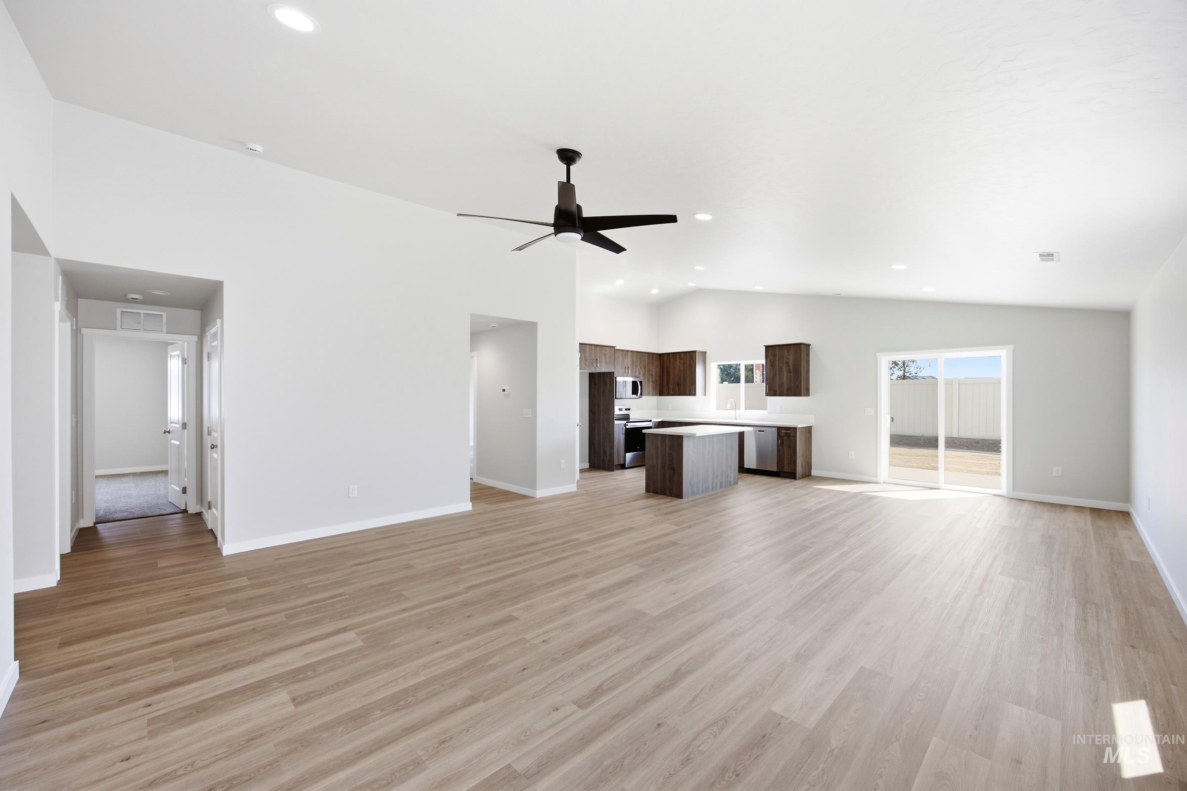 216 Benbrook Ave Property Photo 8