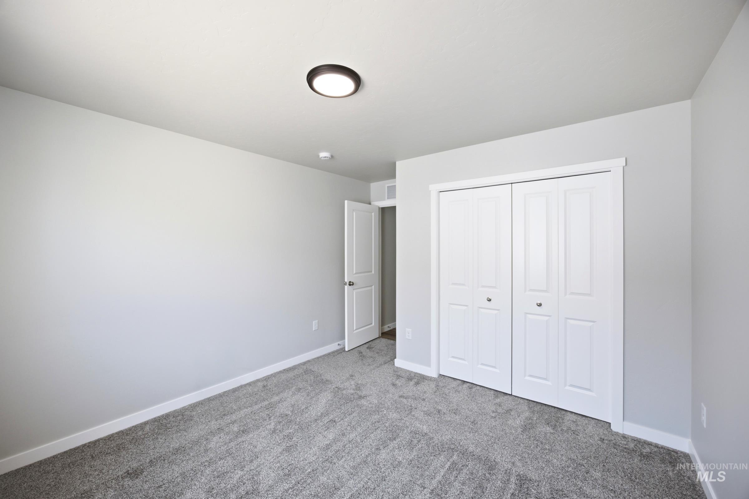 216 Benbrook Ave Property Photo 16