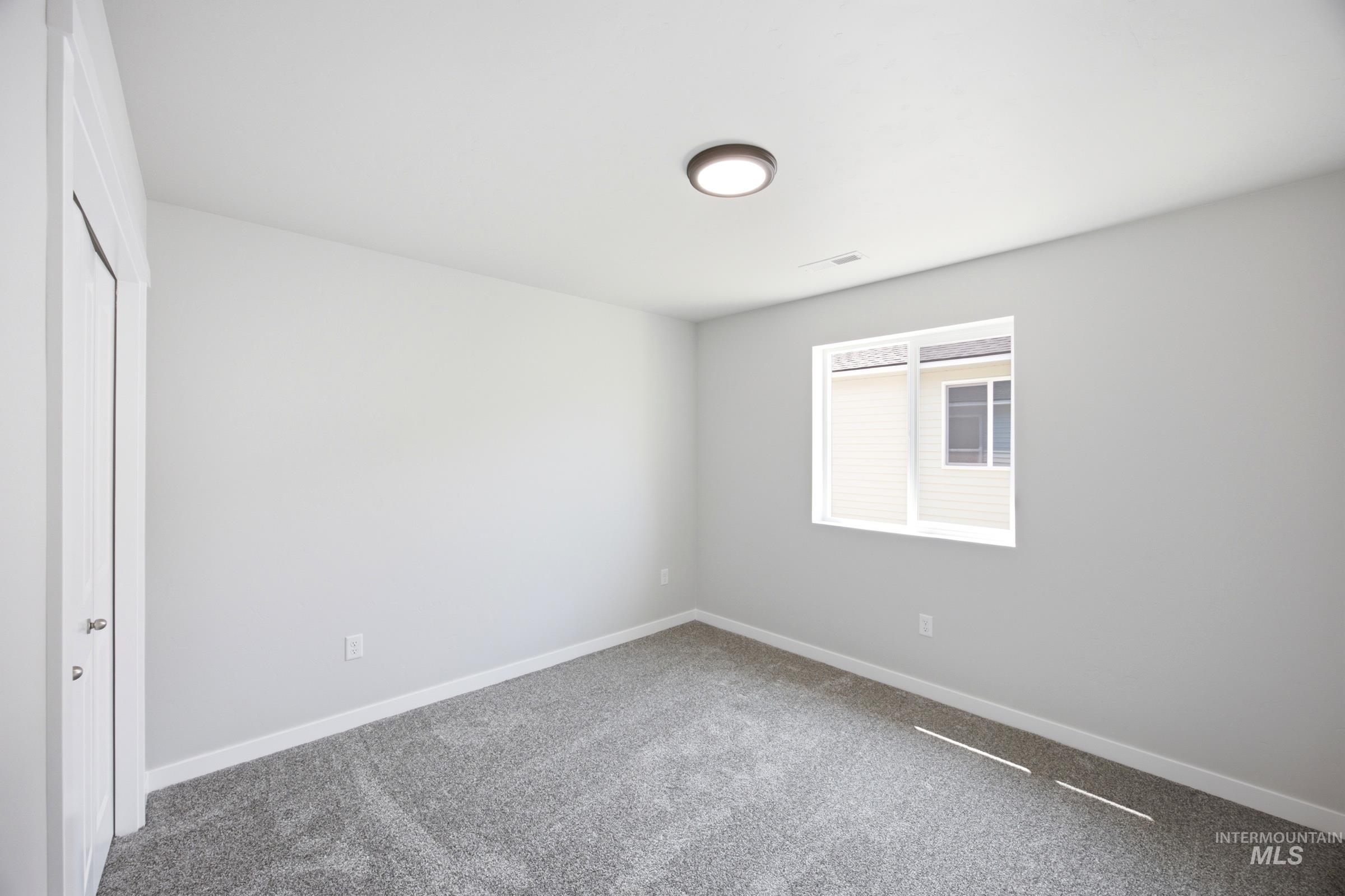 216 Benbrook Ave Property Photo 17