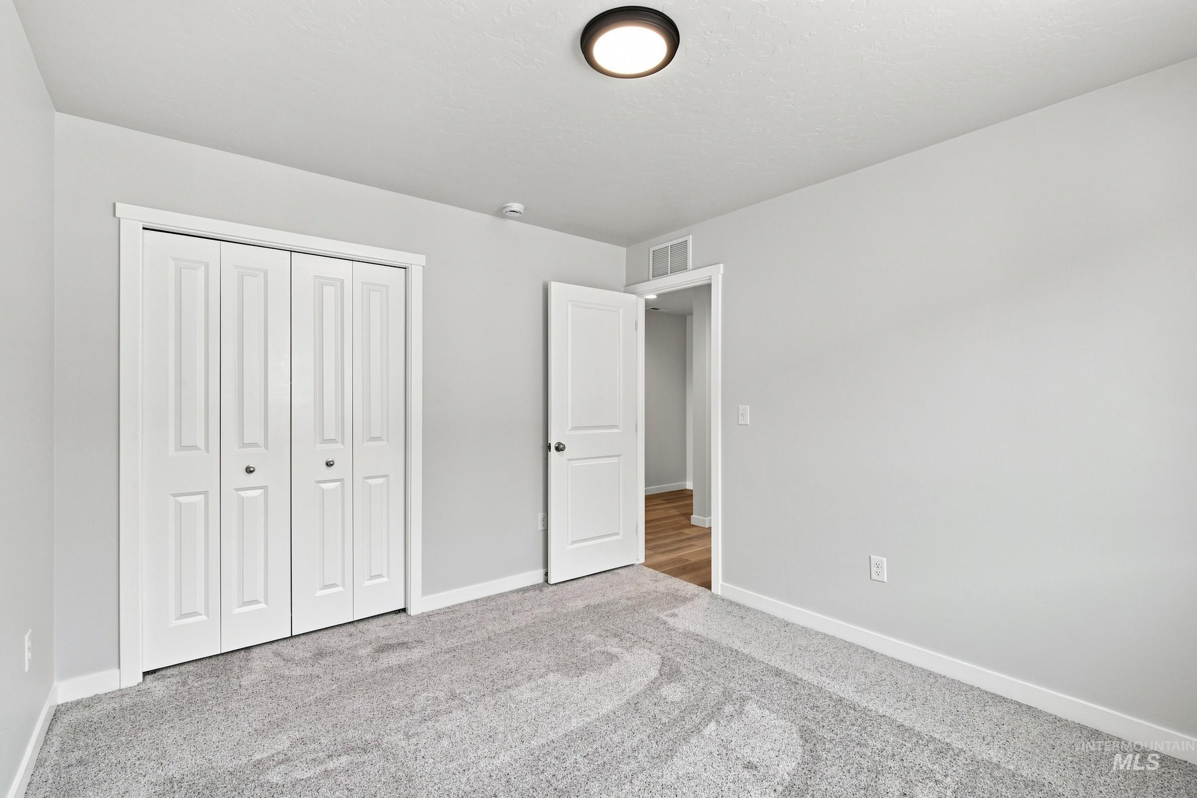 212 Benbrook Ave Property Photo 14