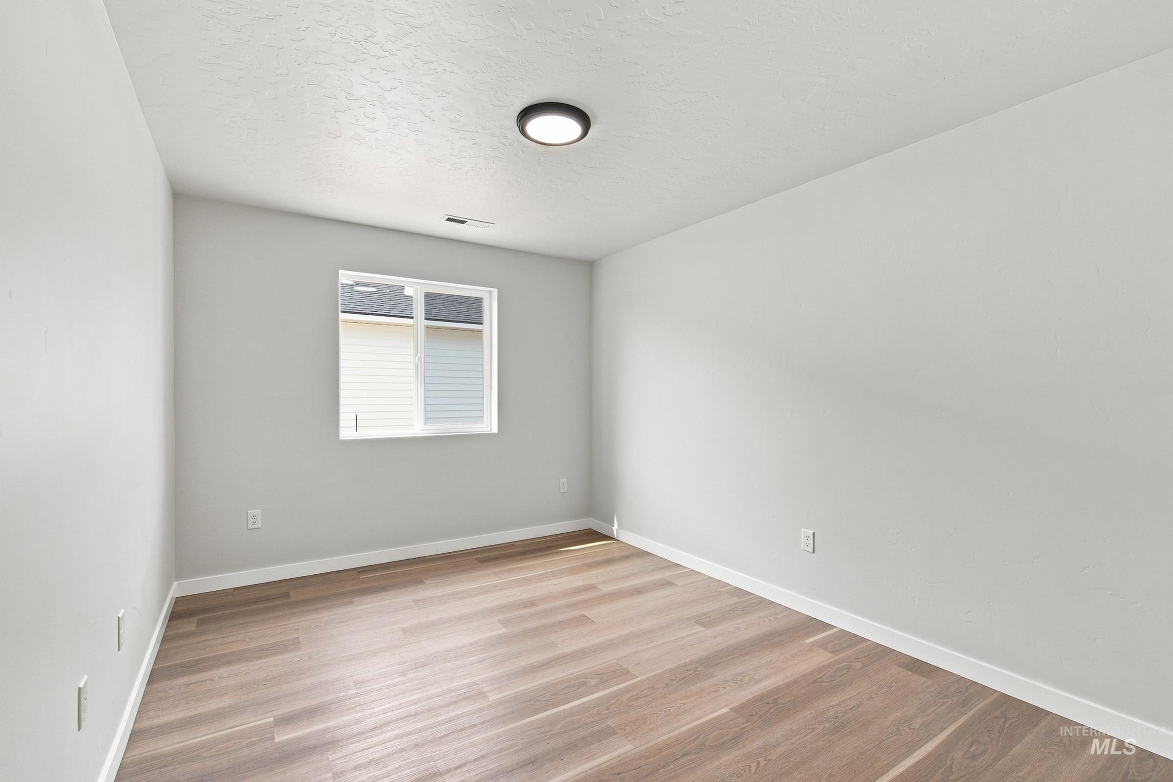 212 Benbrook Ave Property Photo 17