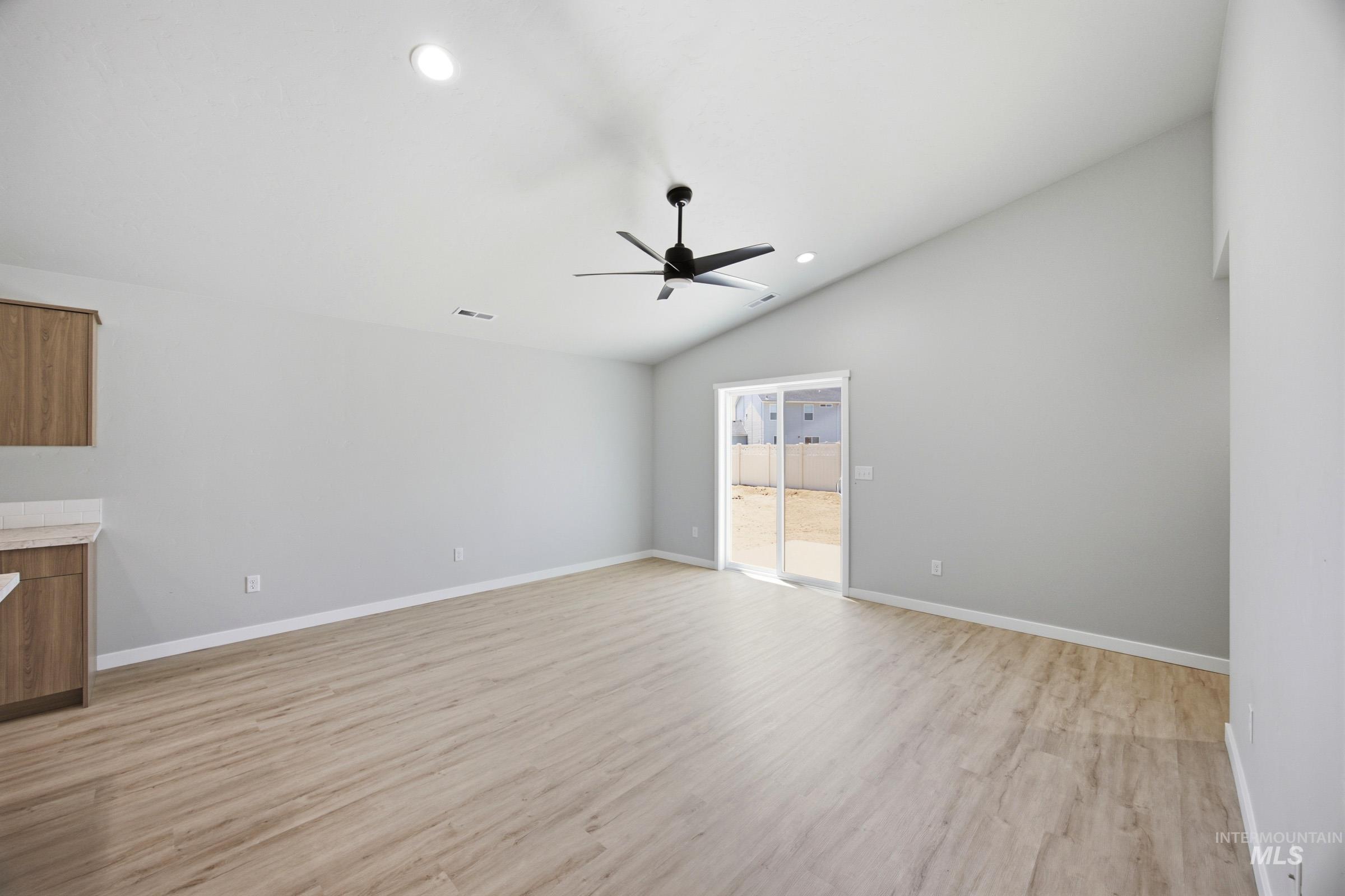 221 Hildago Way Property Photo 6