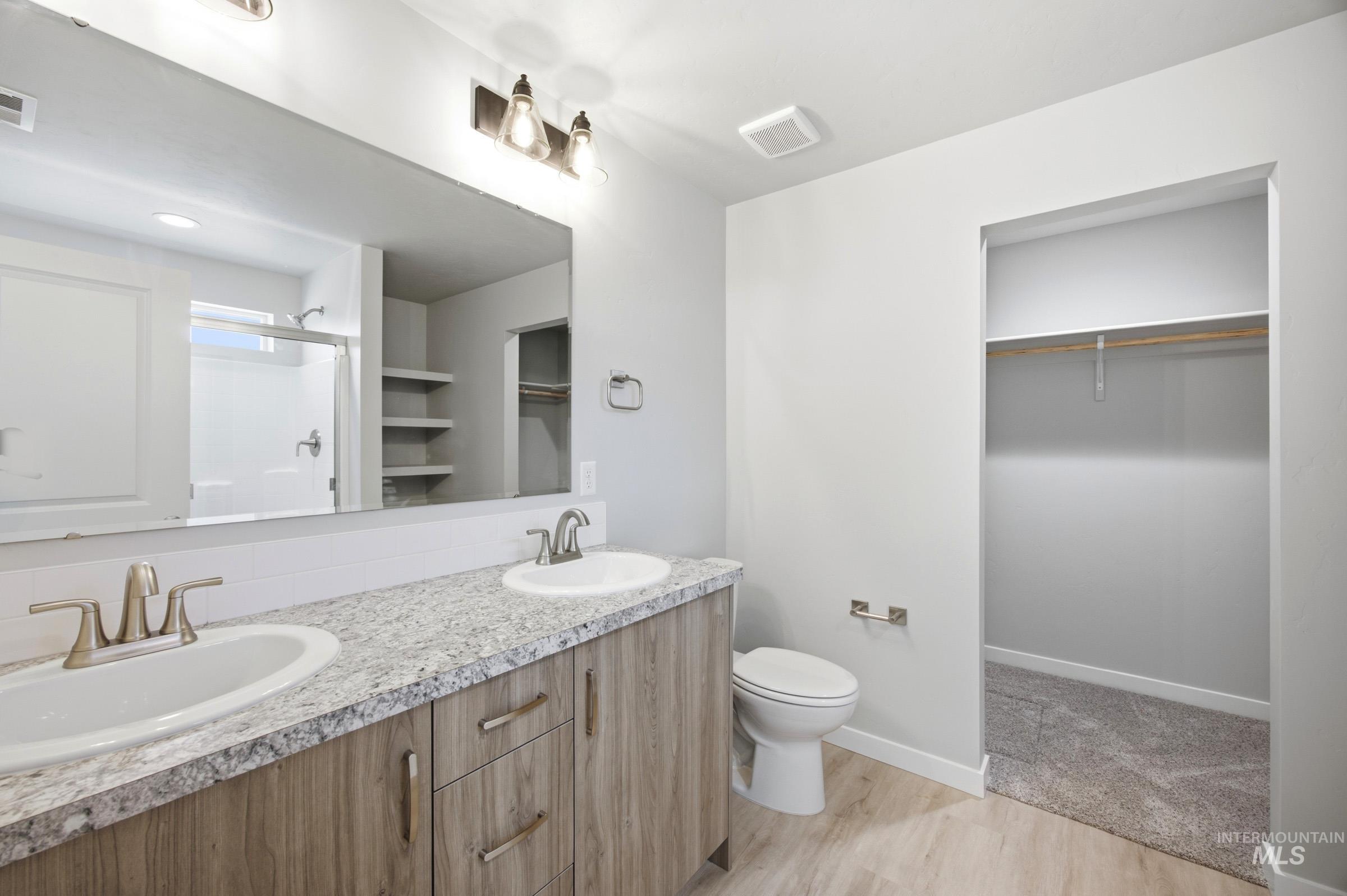 221 Hildago Way Property Photo 13