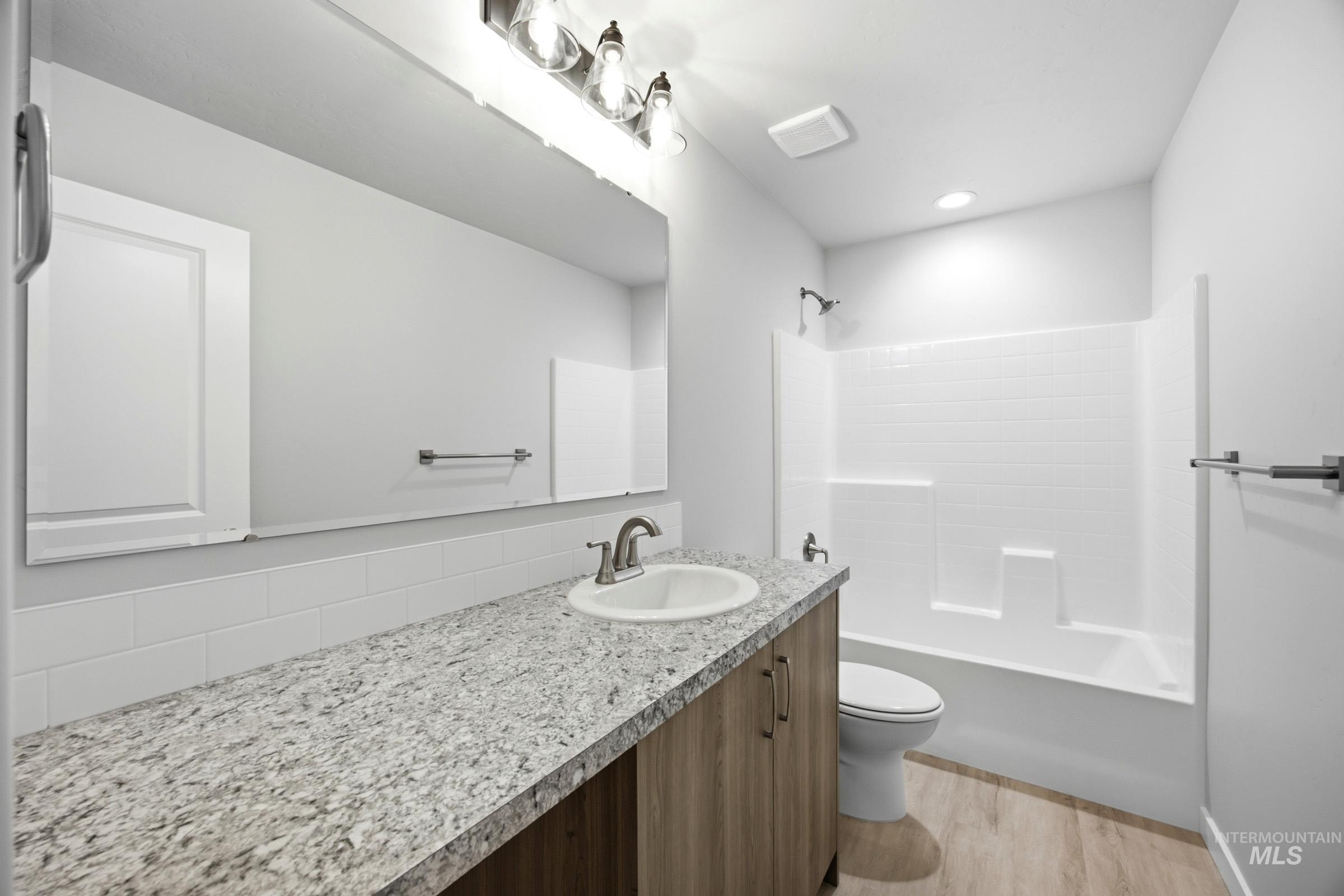 221 Hildago Way Property Photo 16