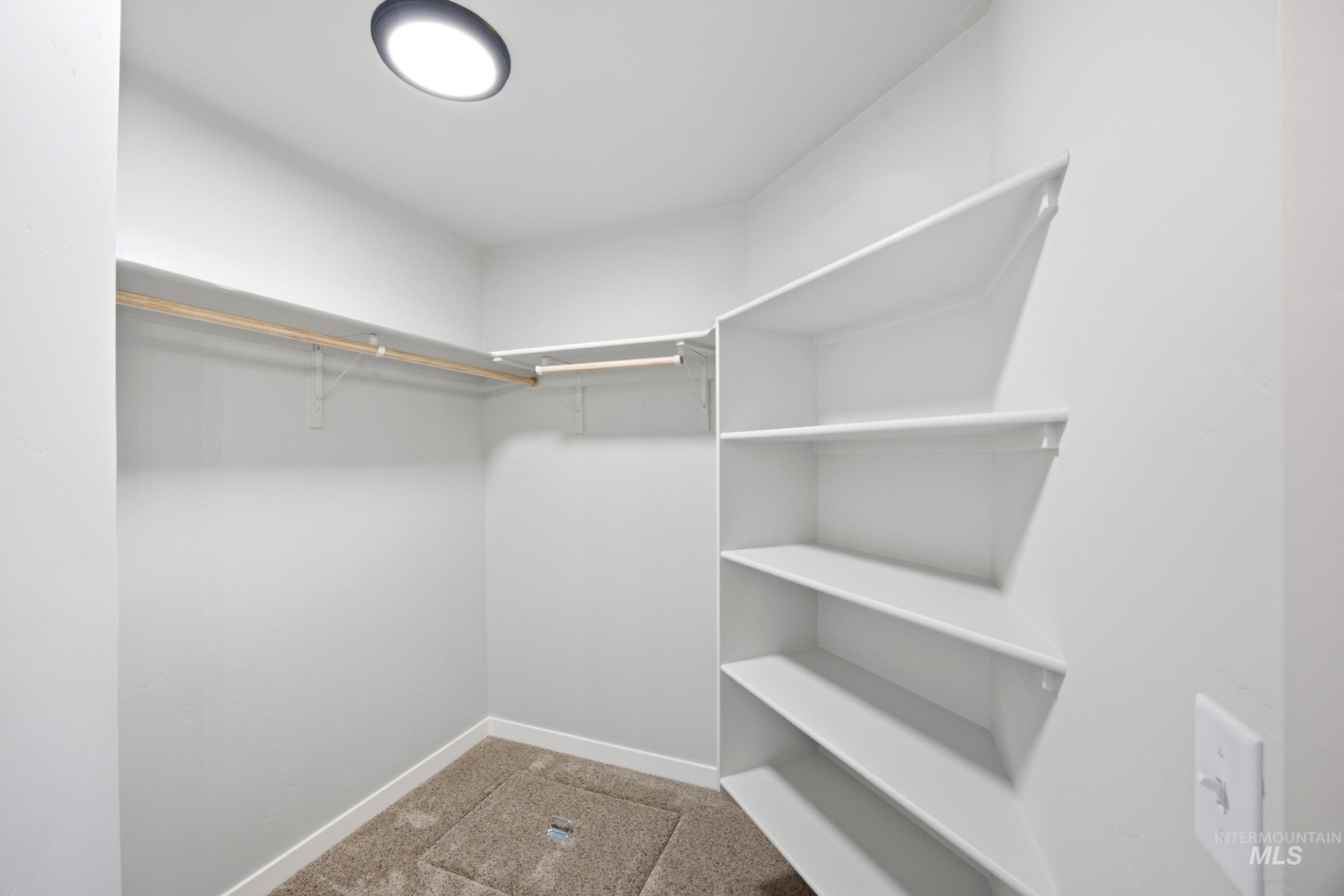 219 Hildago Way Property Photo 14