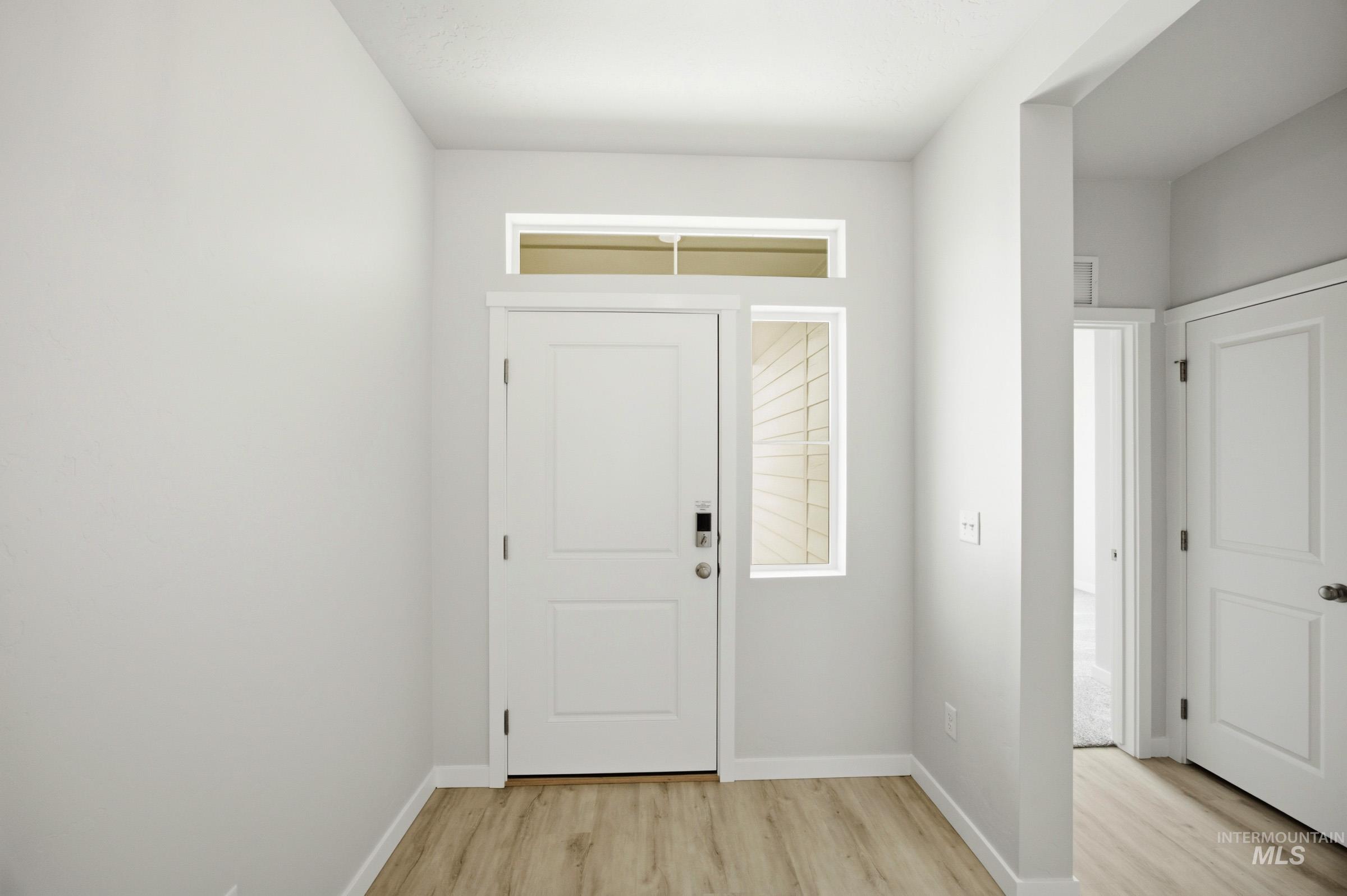 1662 Celina St Property Photo 2