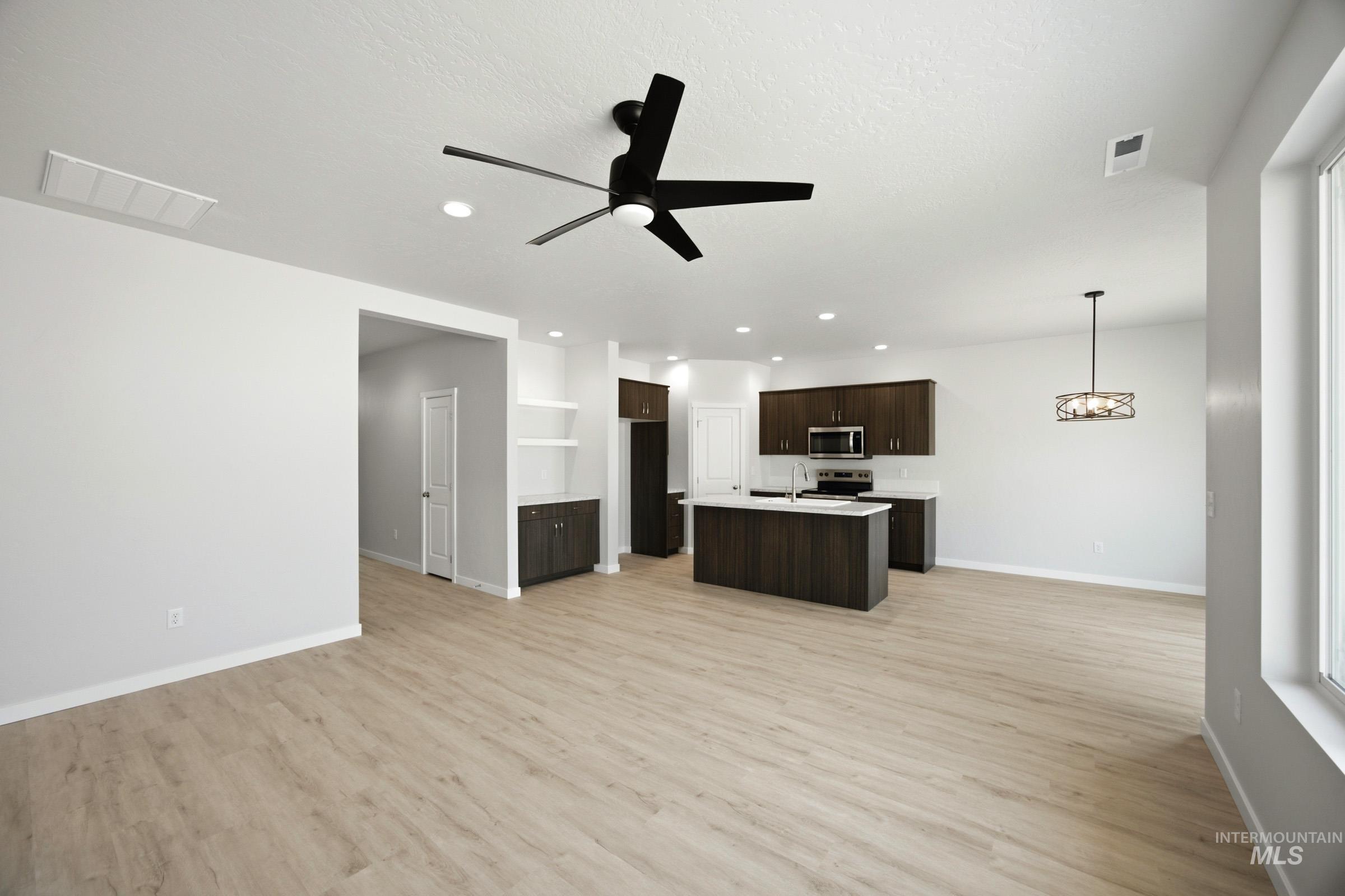 1662 Celina St Property Photo 8
