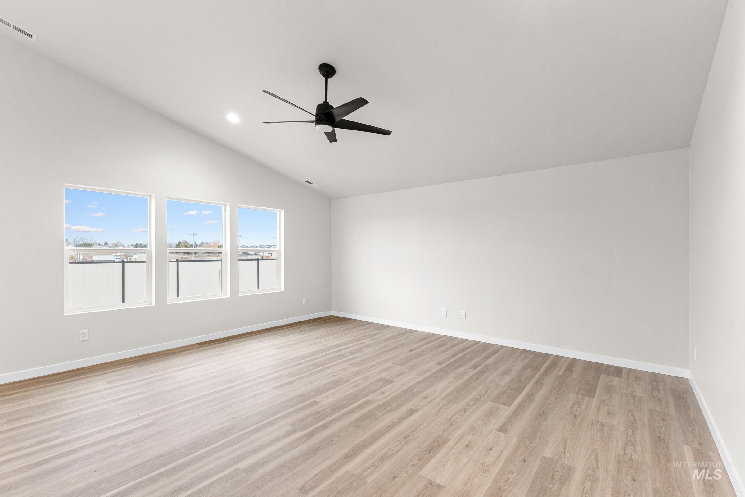 3095 W Animas Creek Dr Property Photo 6