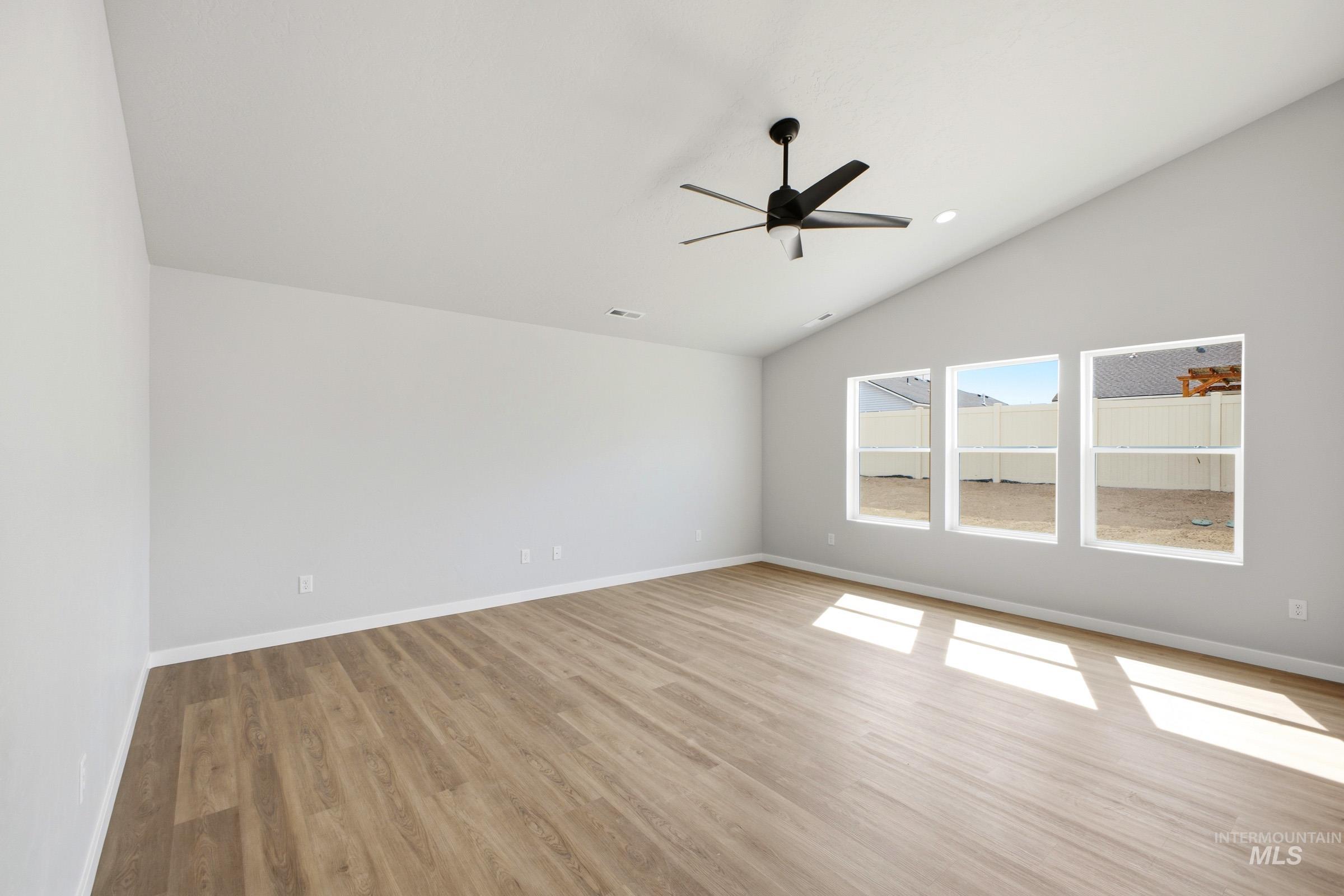 3095 W Animas Creek Dr Property Photo 6