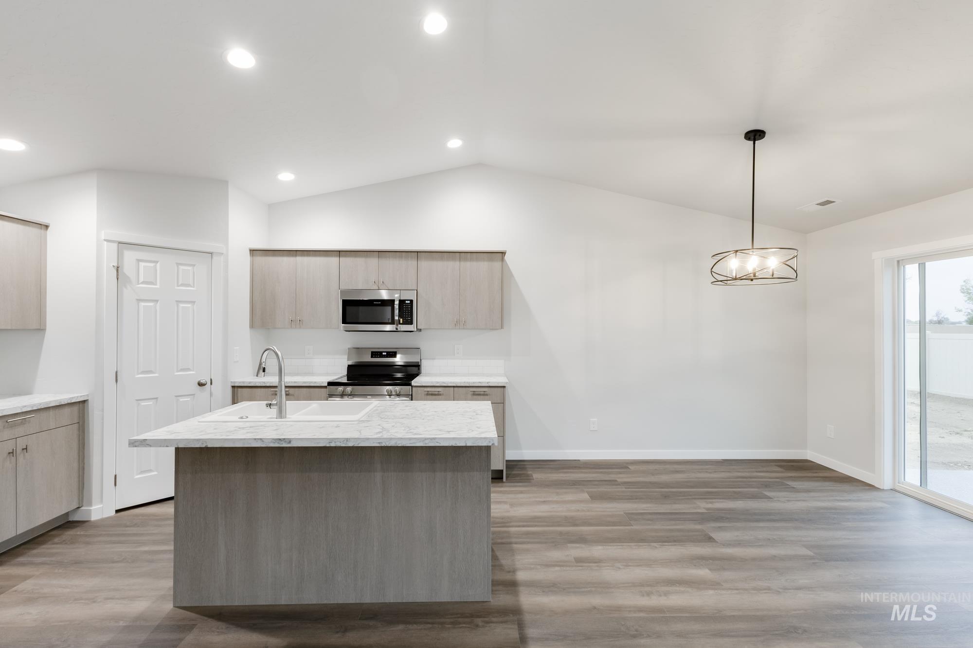3081 W Animas Creek Dr Property Photo 3
