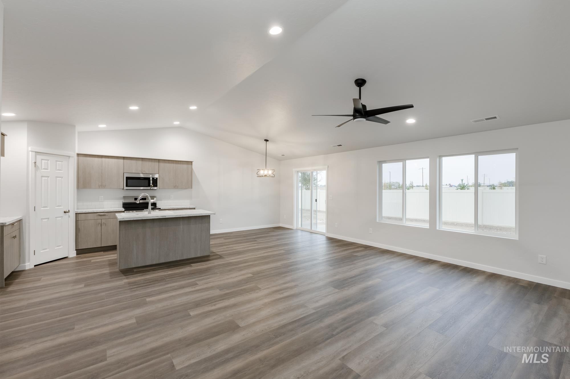 3081 W Animas Creek Dr Property Photo 7