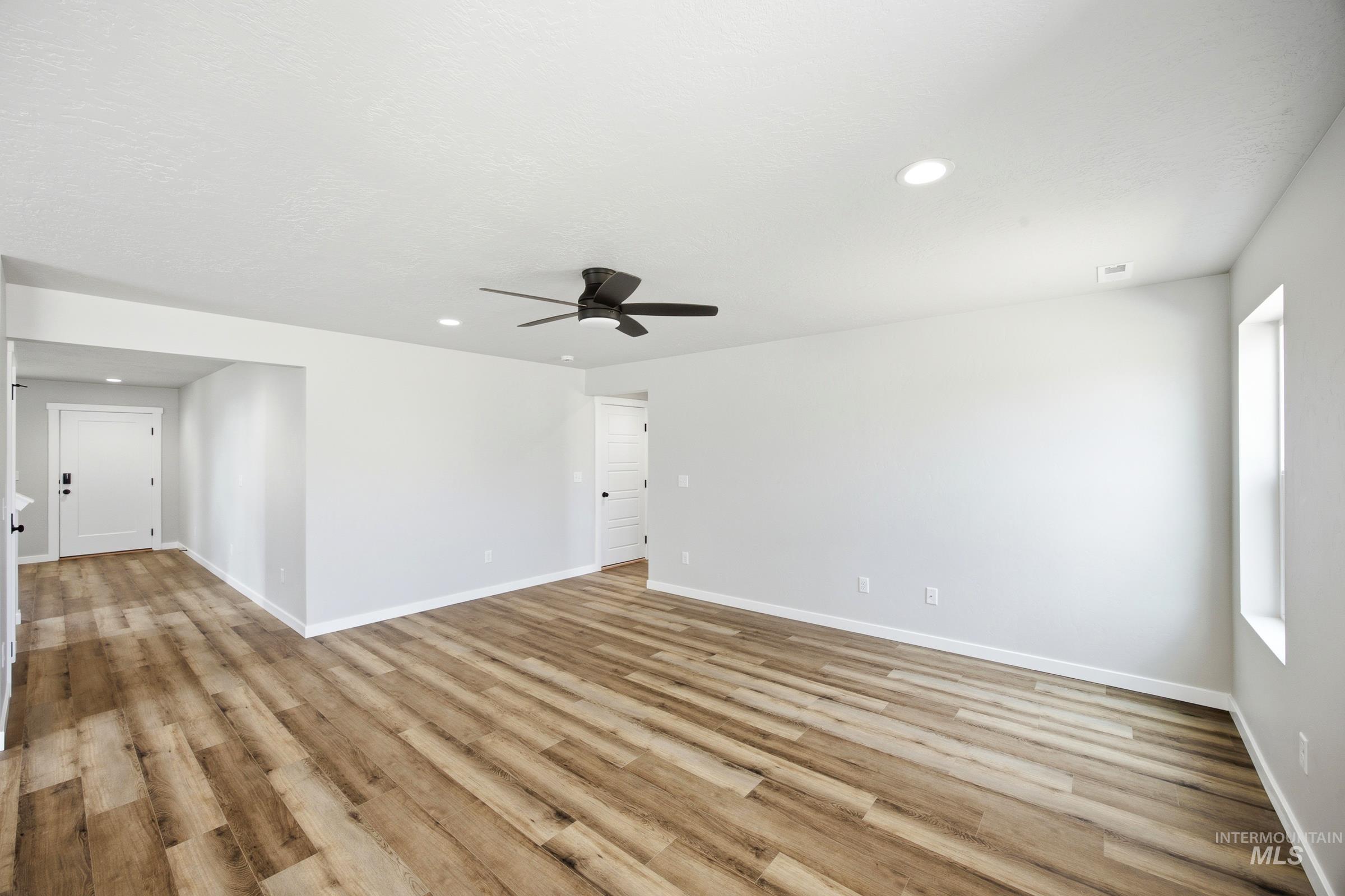 2535 W Tar Sands Dr Property Photo 8