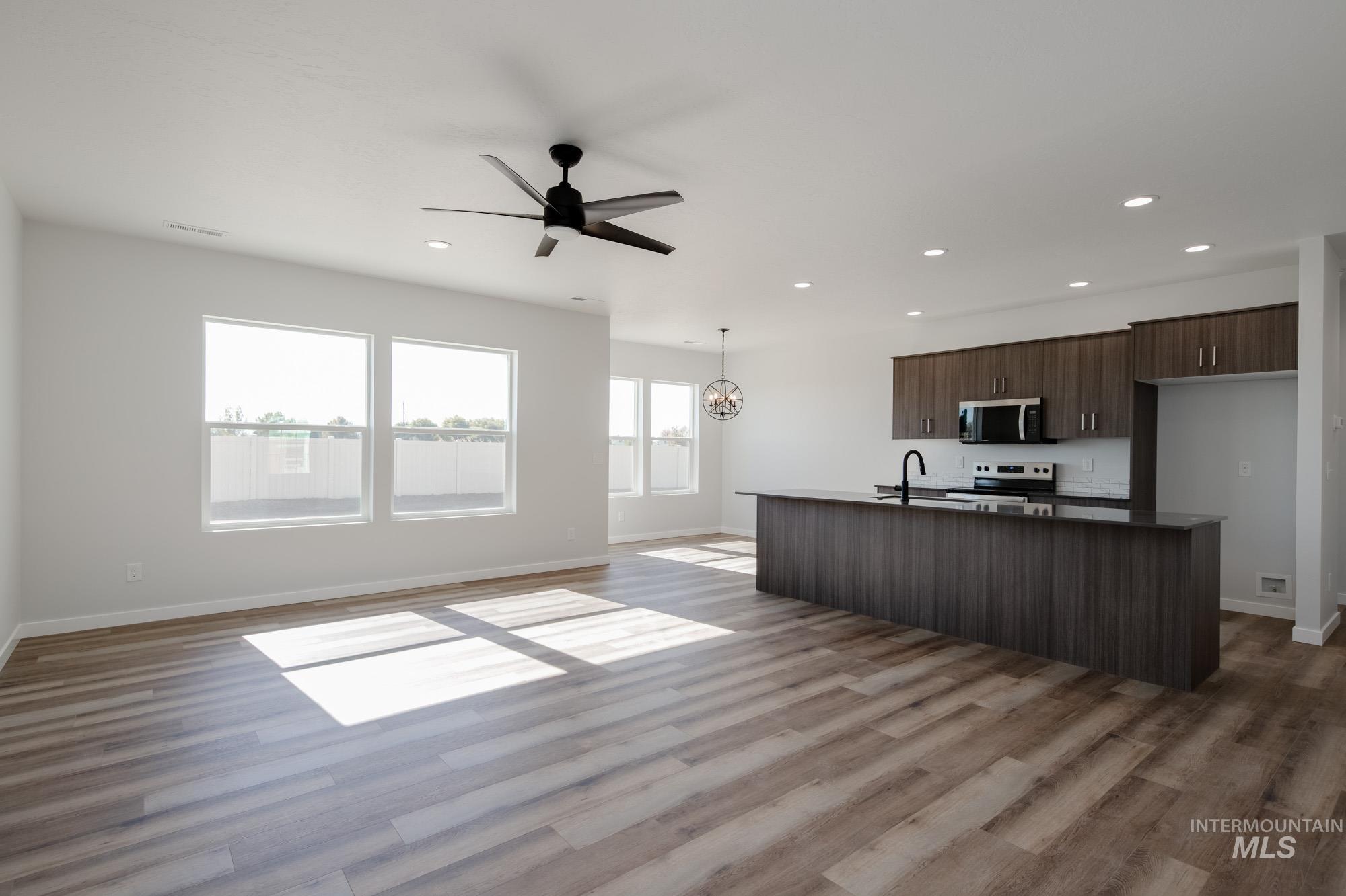 15375 Albatross Ave Property Photo 12