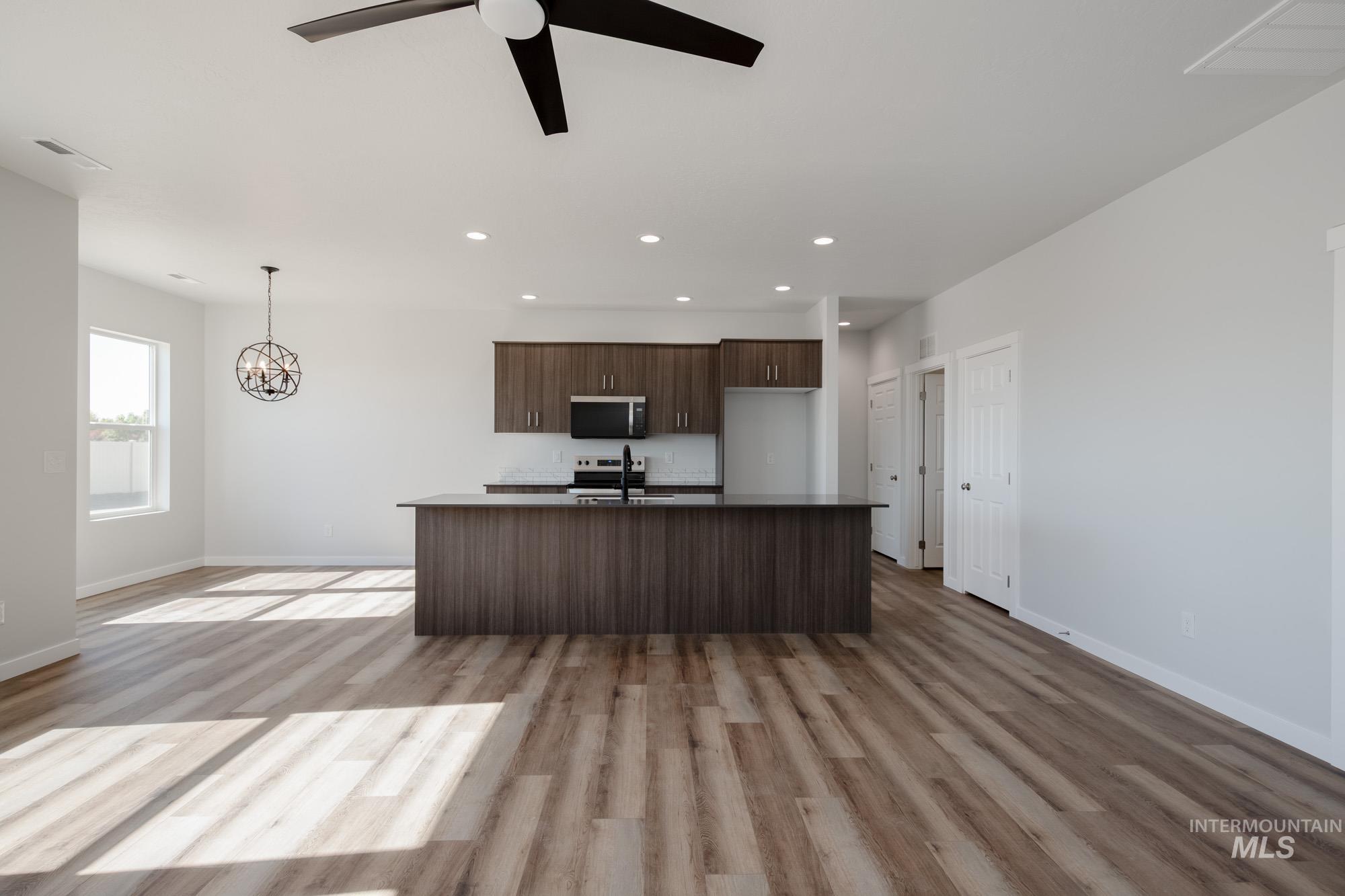 15375 Albatross Ave Property Photo 13