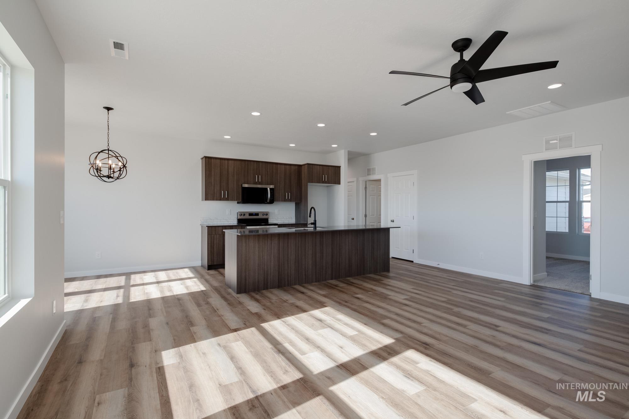 15375 Albatross Ave Property Photo 14