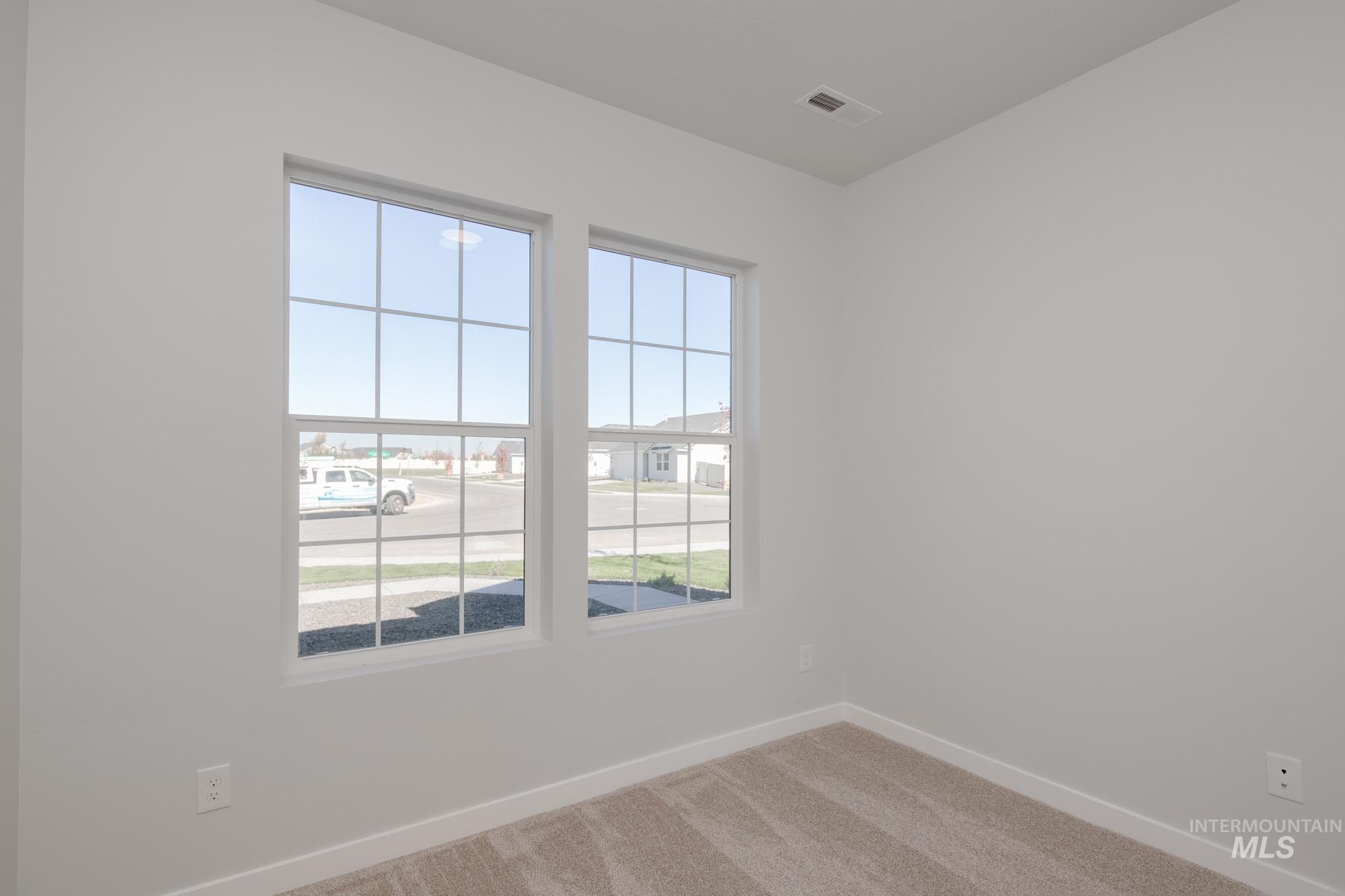15375 Albatross Ave Property Photo 15