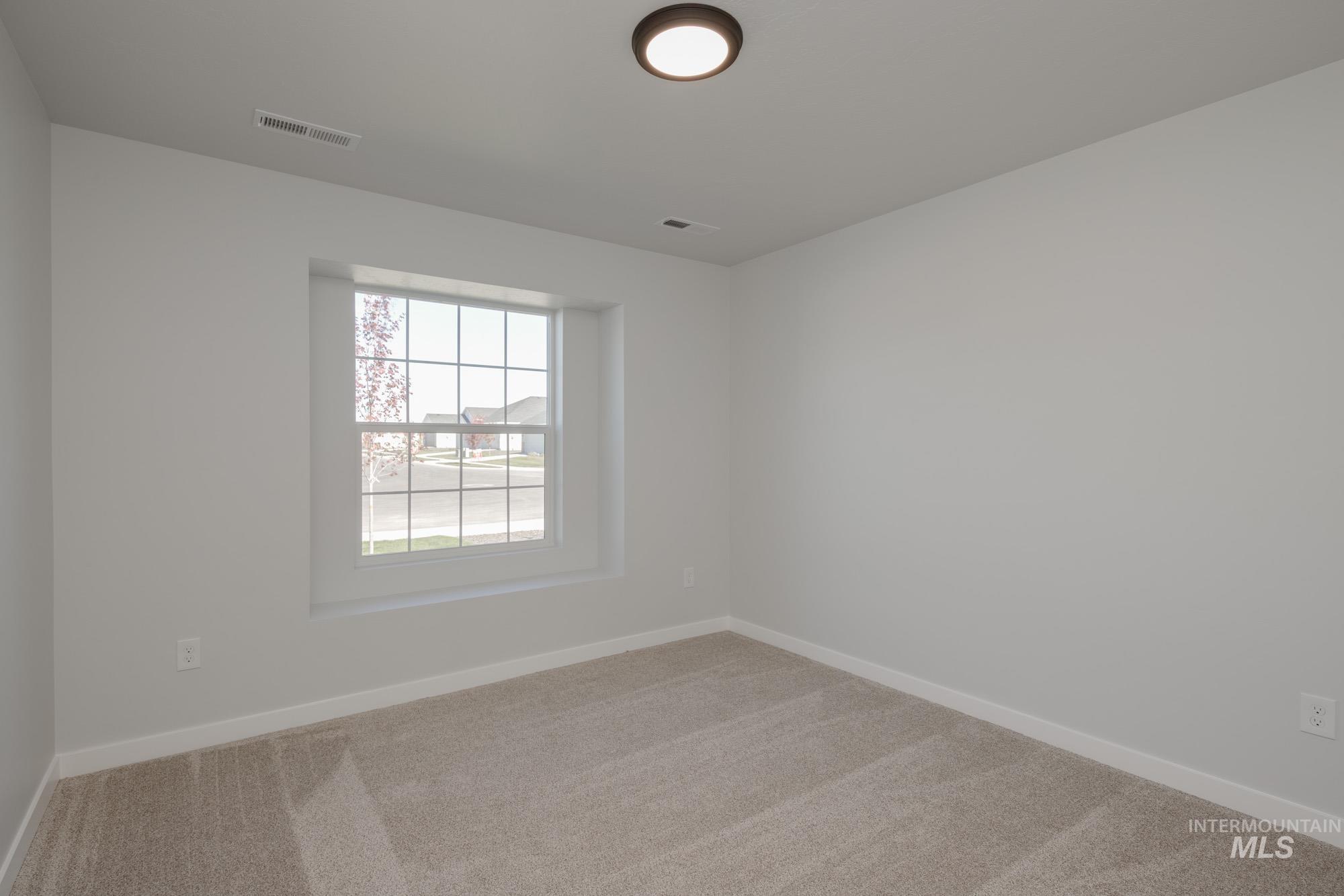 15375 Albatross Ave Property Photo 16