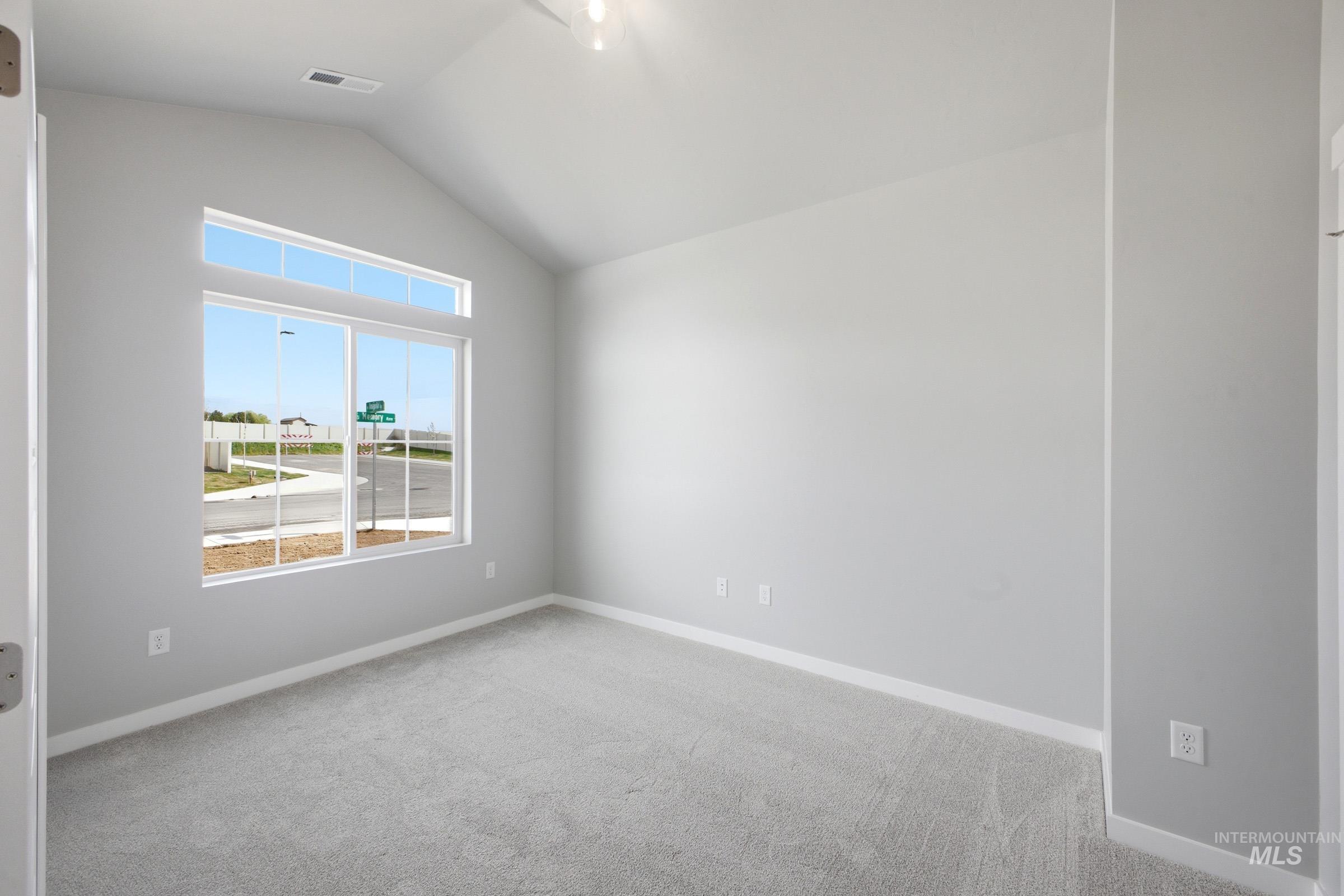 12670 Kinsella St Property Photo 11