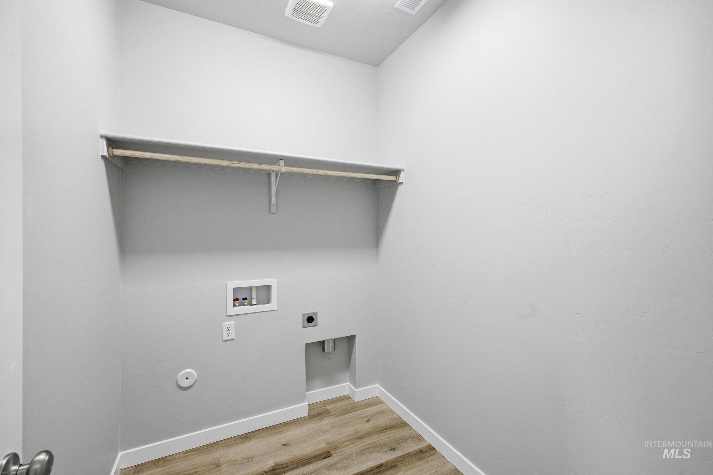 12670 Kinsella St Property Photo 18