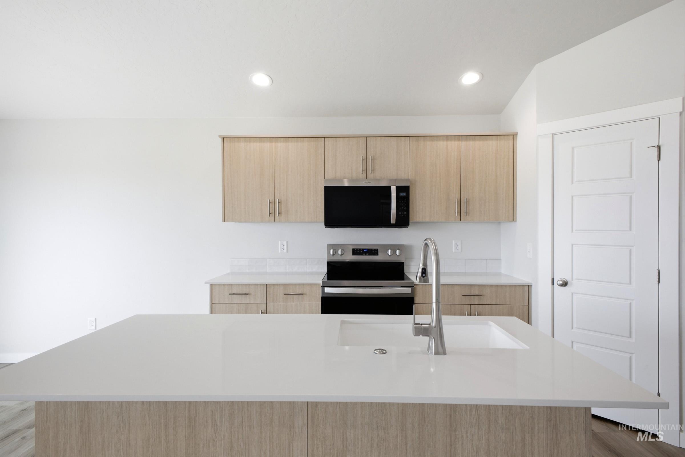 12755 Ropers St Property Photo 3