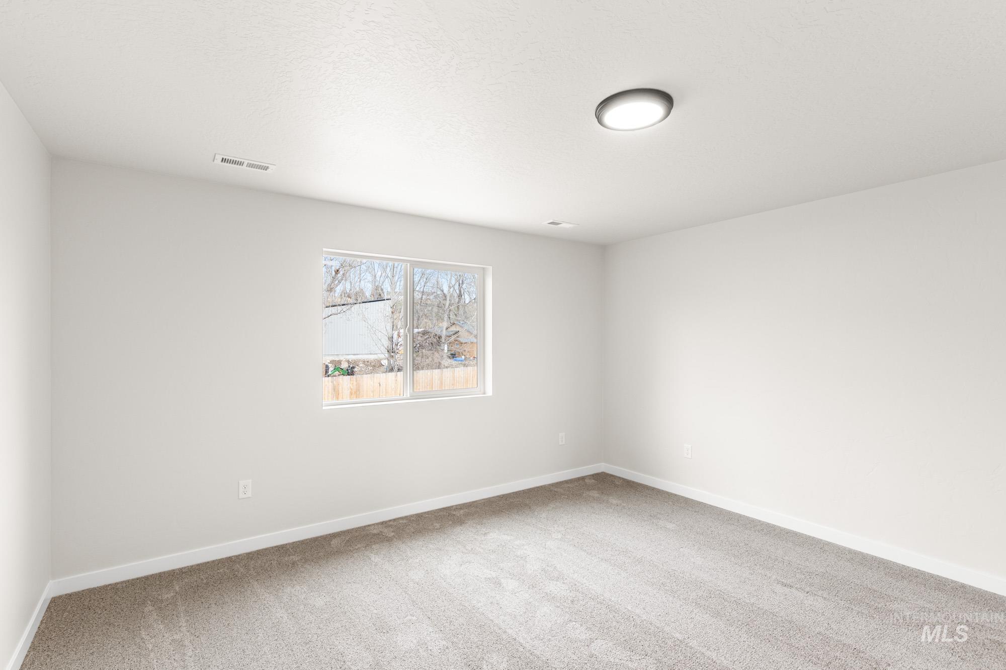 16637 N Shorthorn Lp Property Photo 10