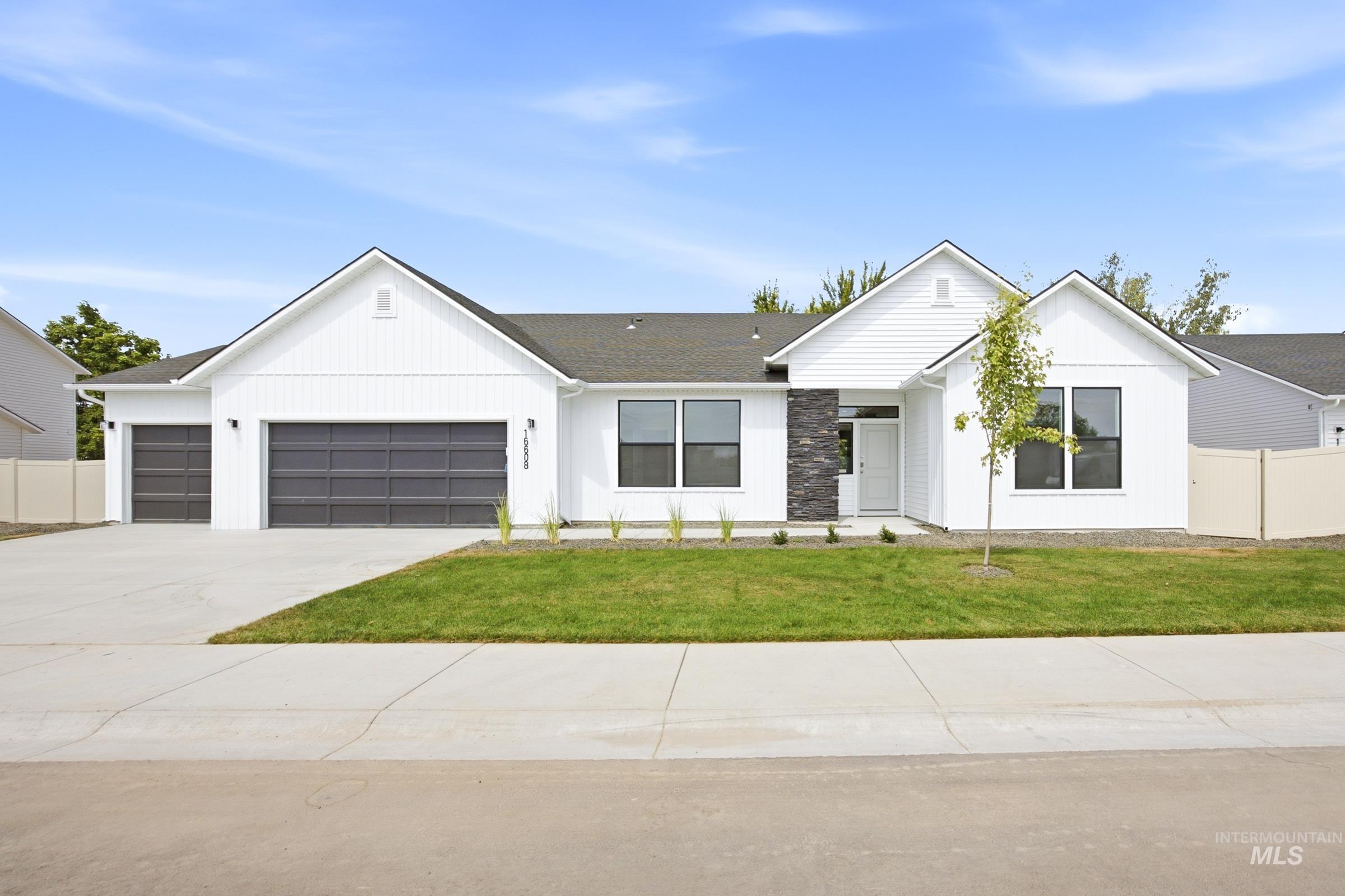 16608 N Shorthorn Lp Property Photo 1