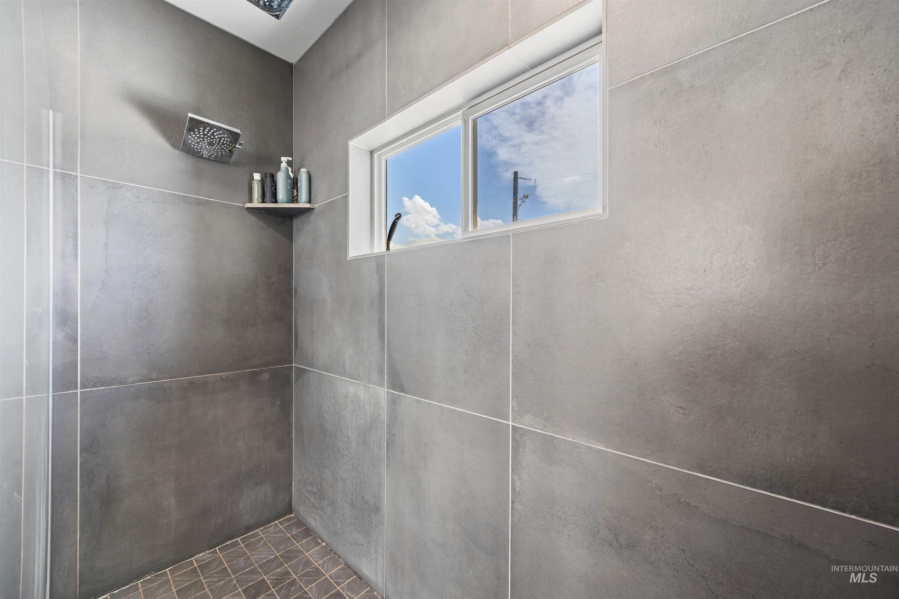 1603 W Idaho Property Photo 27