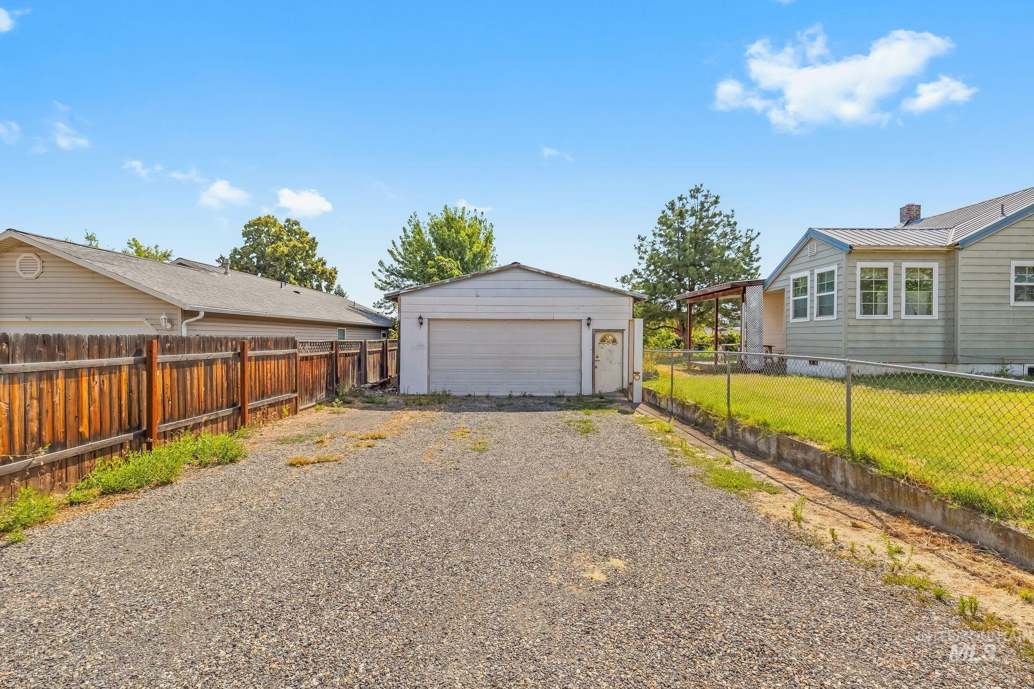 1446 Libby Street Property Photo 2