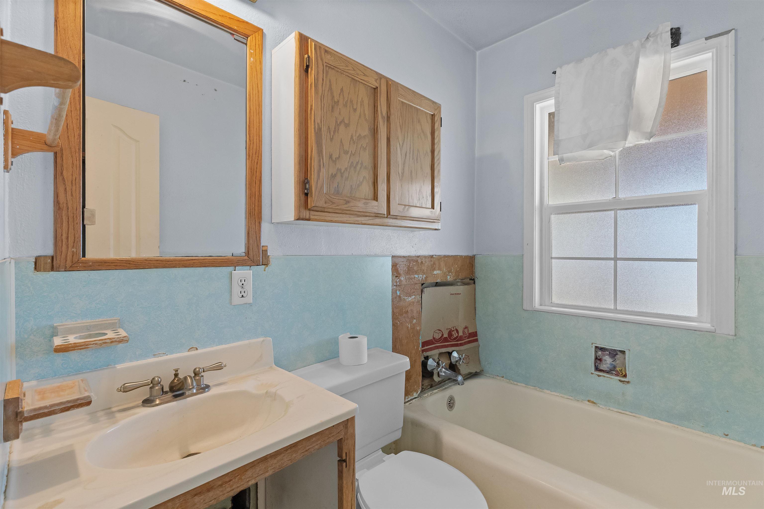 1446 Libby Street Property Photo 11