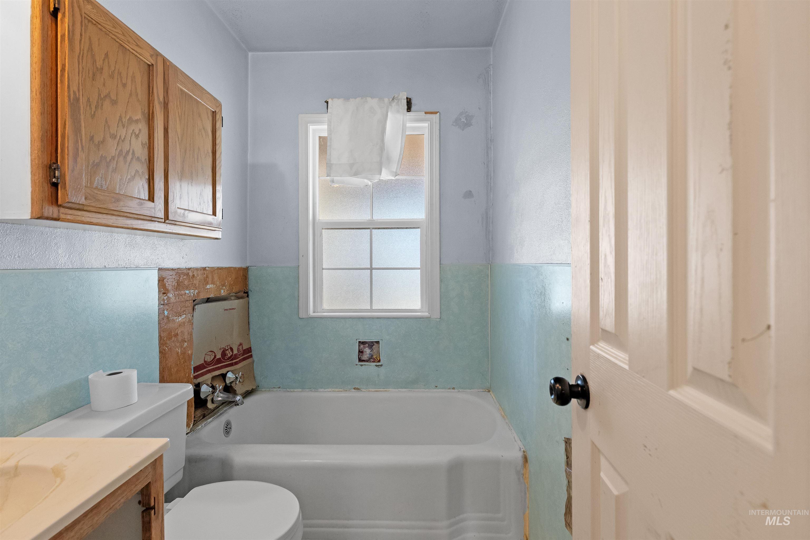1446 Libby Street Property Photo 12