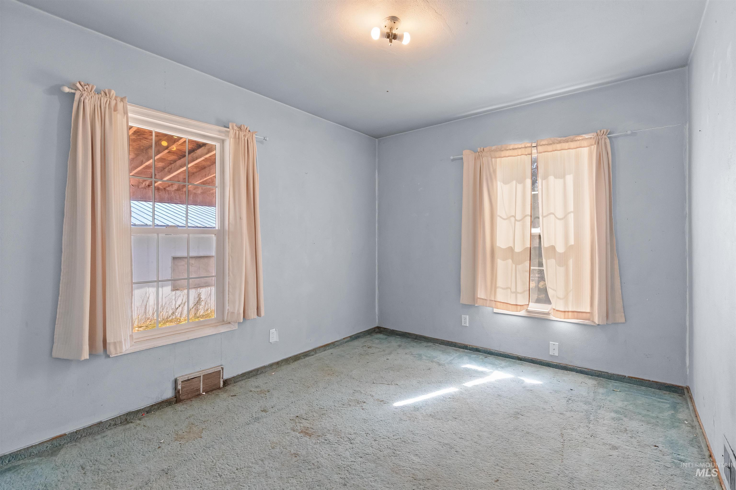 1446 Libby Street Property Photo 13
