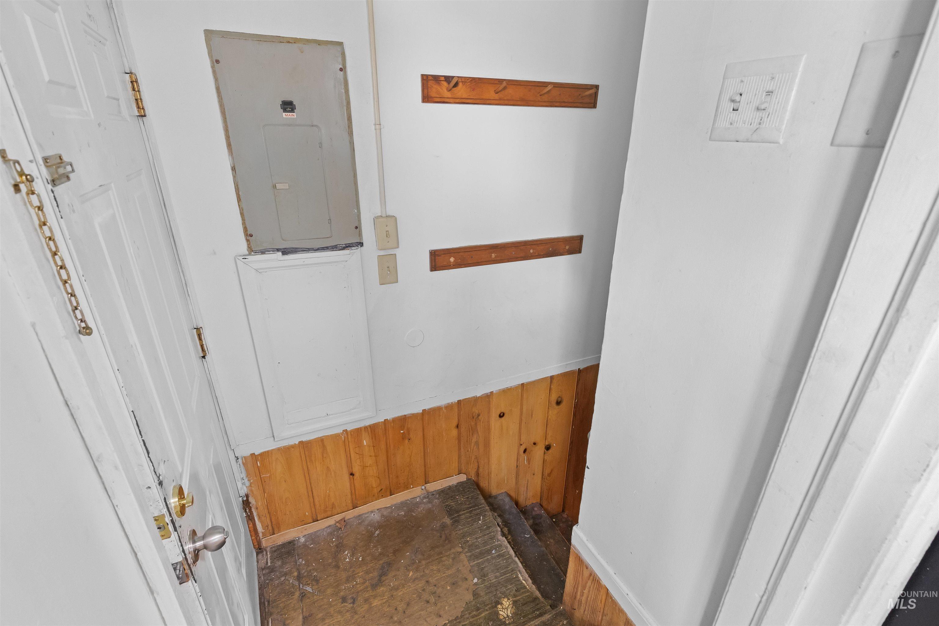 1446 Libby Street Property Photo 16