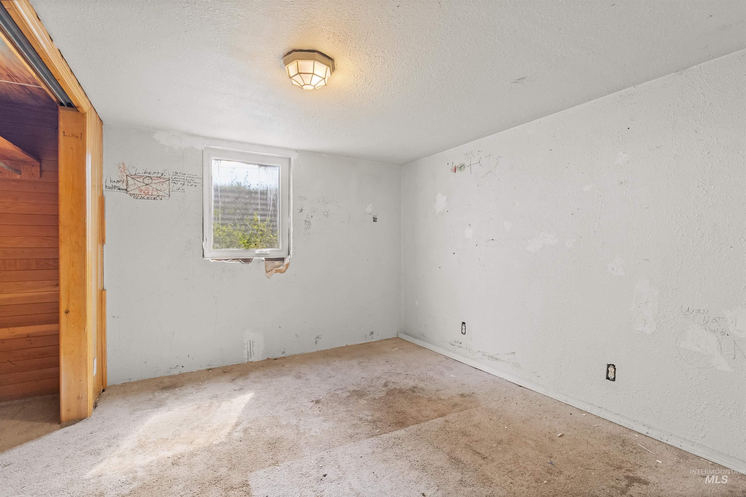 1446 Libby Street Property Photo 18