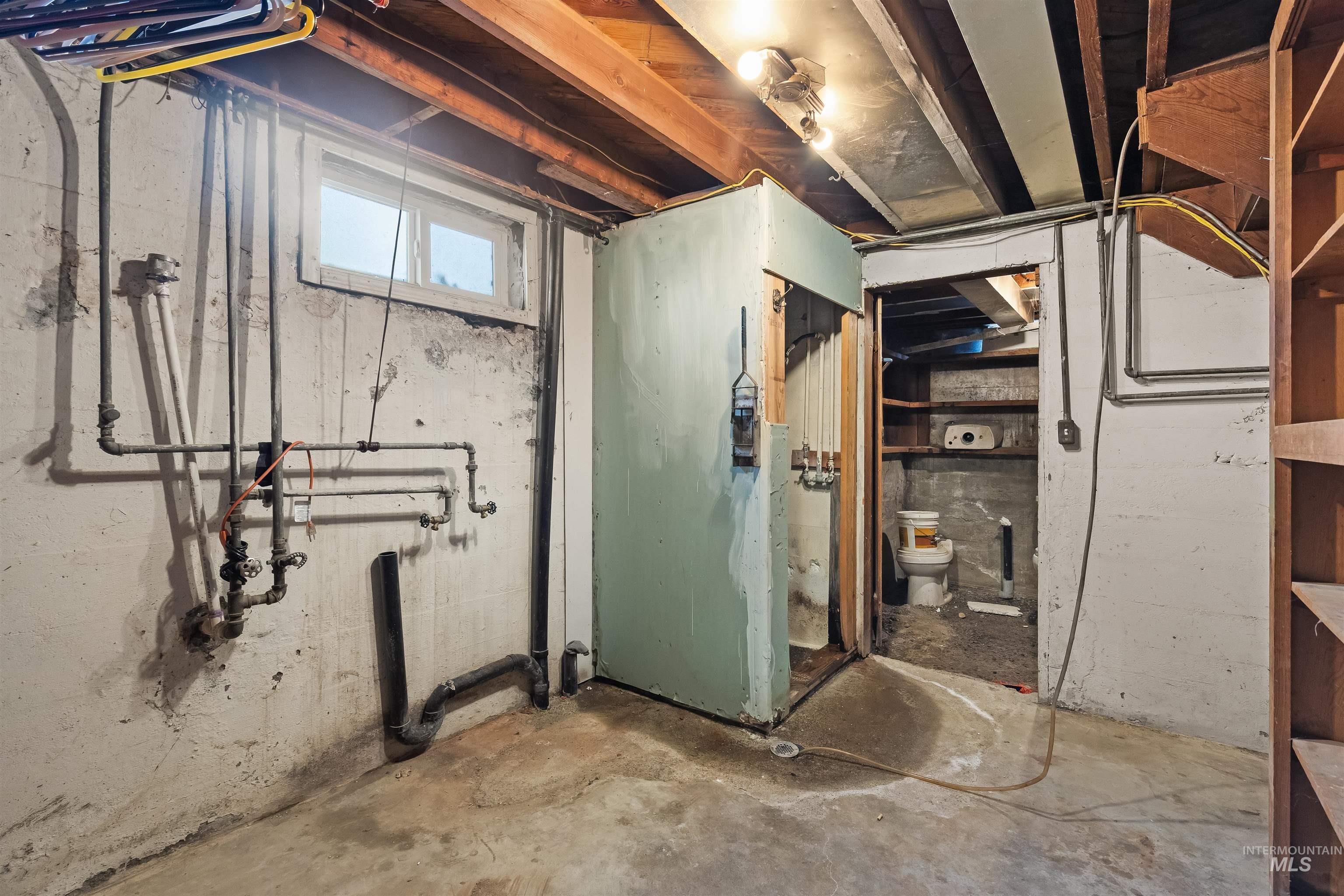1446 Libby Street Property Photo 20