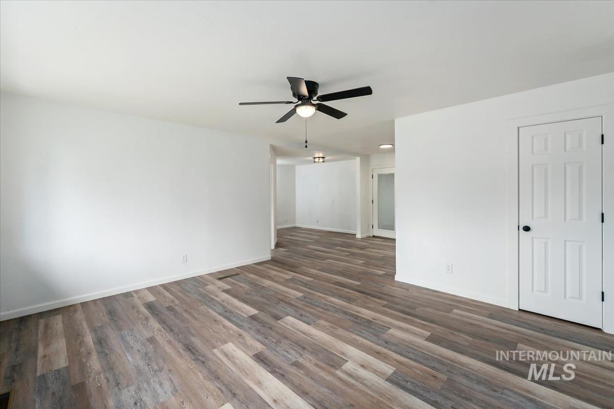 670 S 13th E Property Photo 13