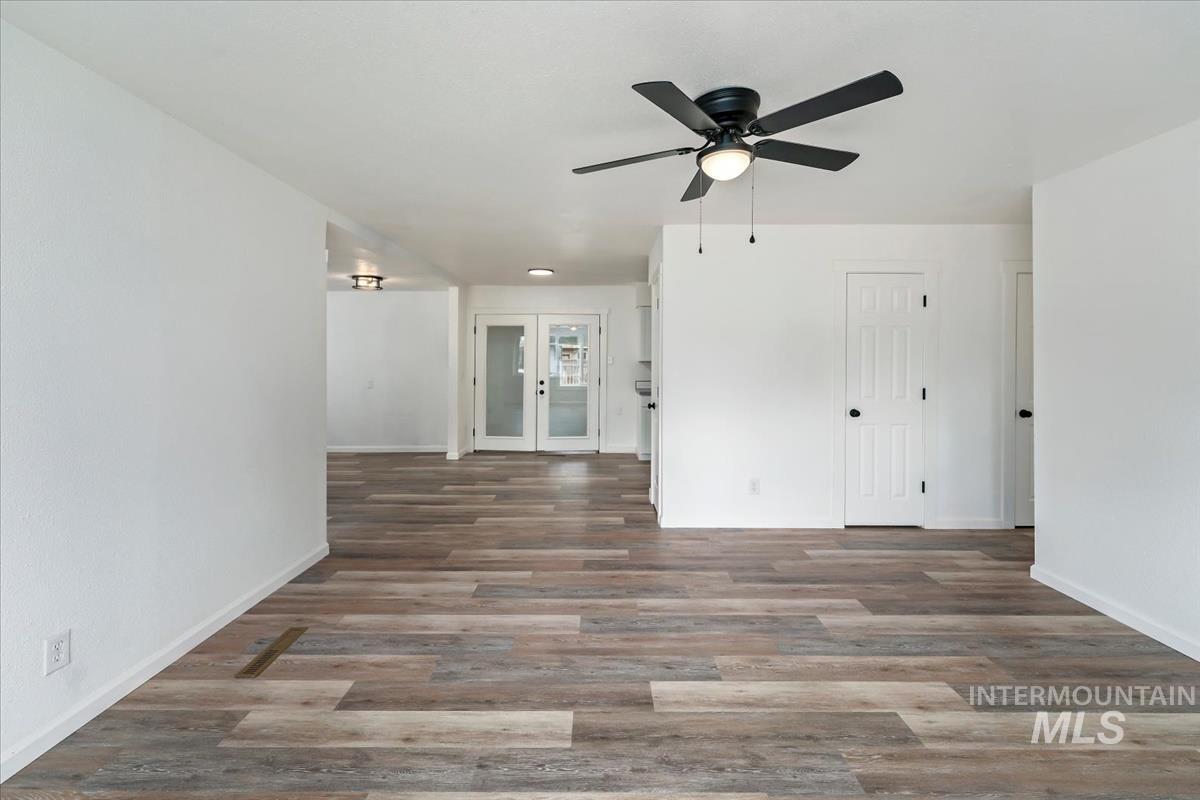 670 S 13th E Property Photo 14